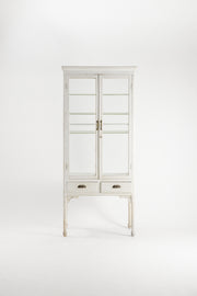 White Medical Cabinet / 白ケビント
