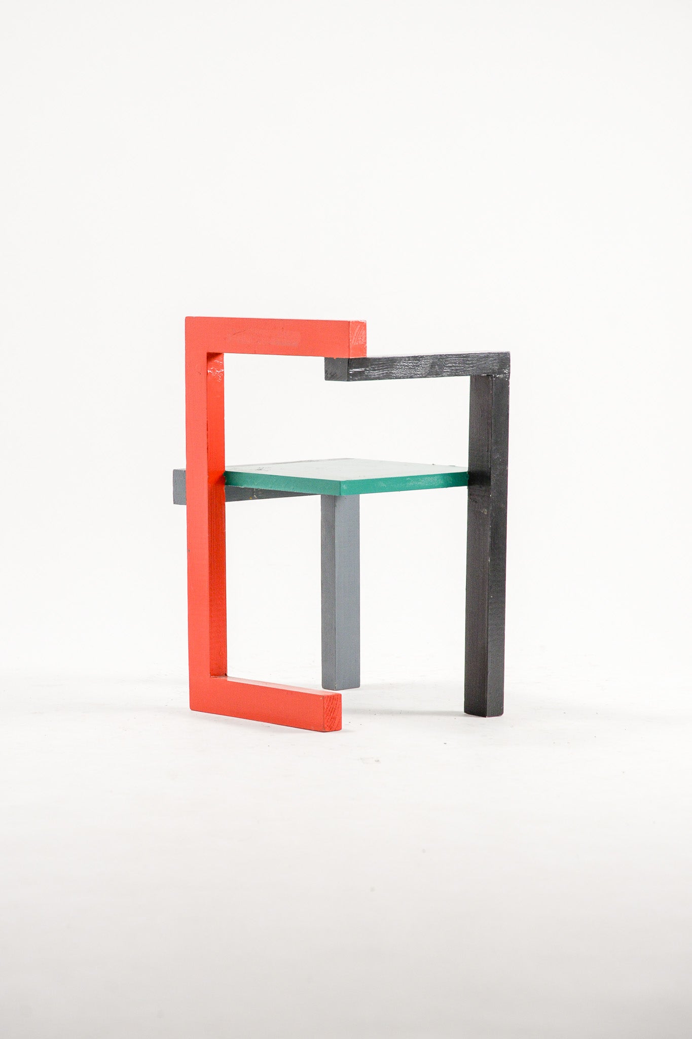 Geometric Tri-color Children's Chair / 赤・緑・グレー 子供イス