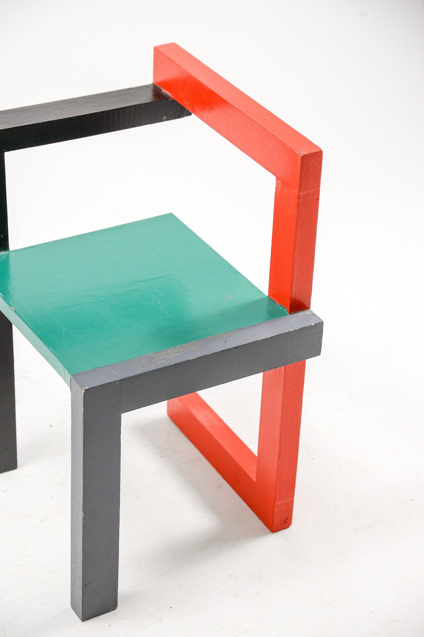 Geometric Tri-color Children's Chair / 赤・緑・グレー 子供イス