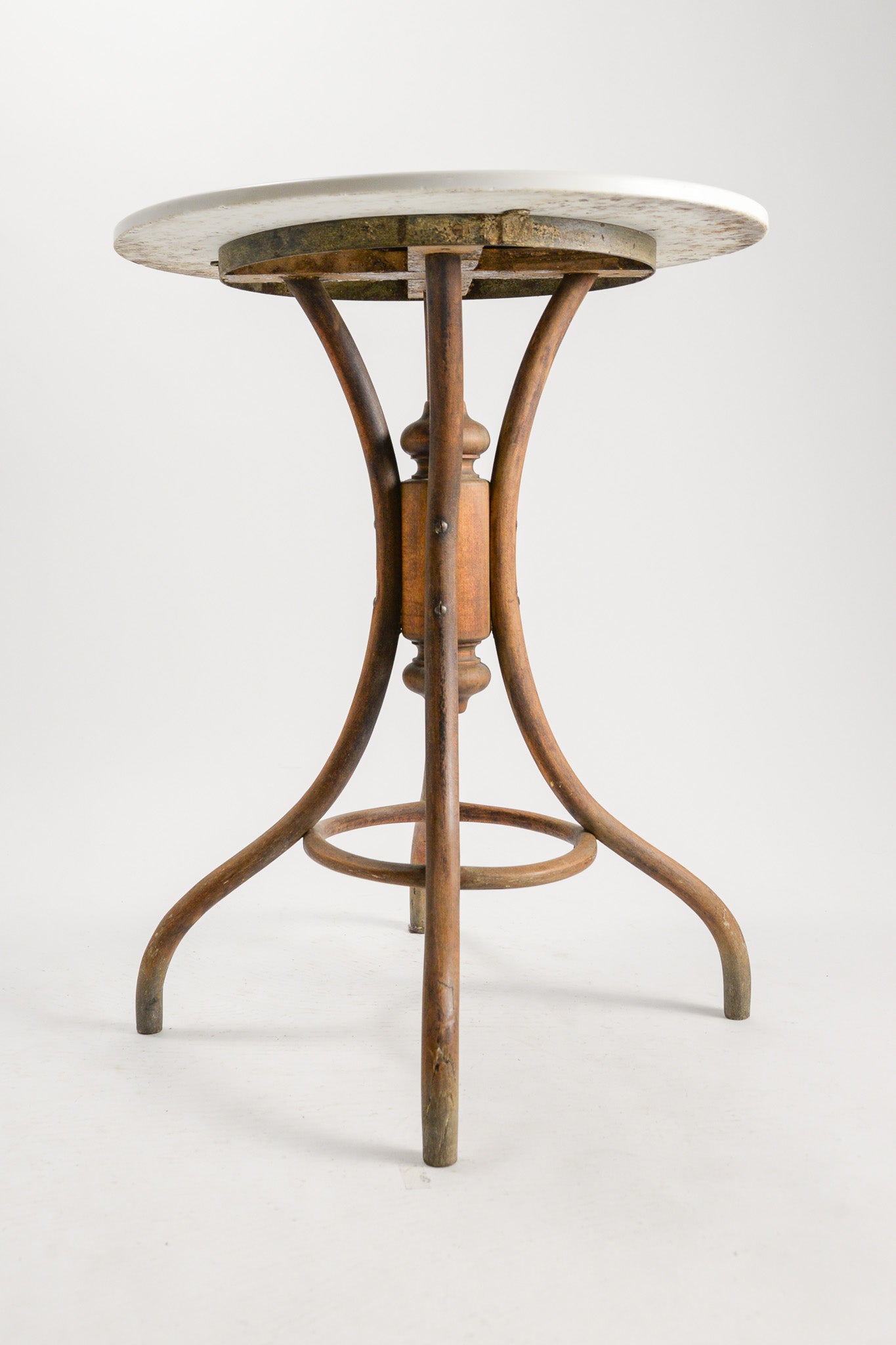 White Glass Top Bistro Table / 白いガラス天板のテーブル