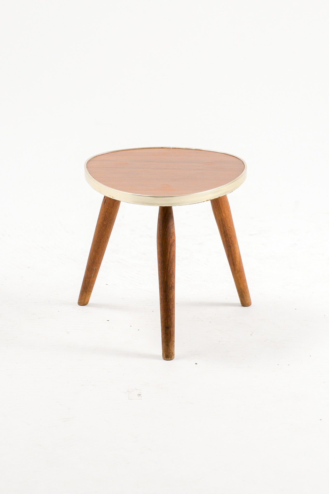 Wooden Triangular Mini Stand / 木製三角ミニ台