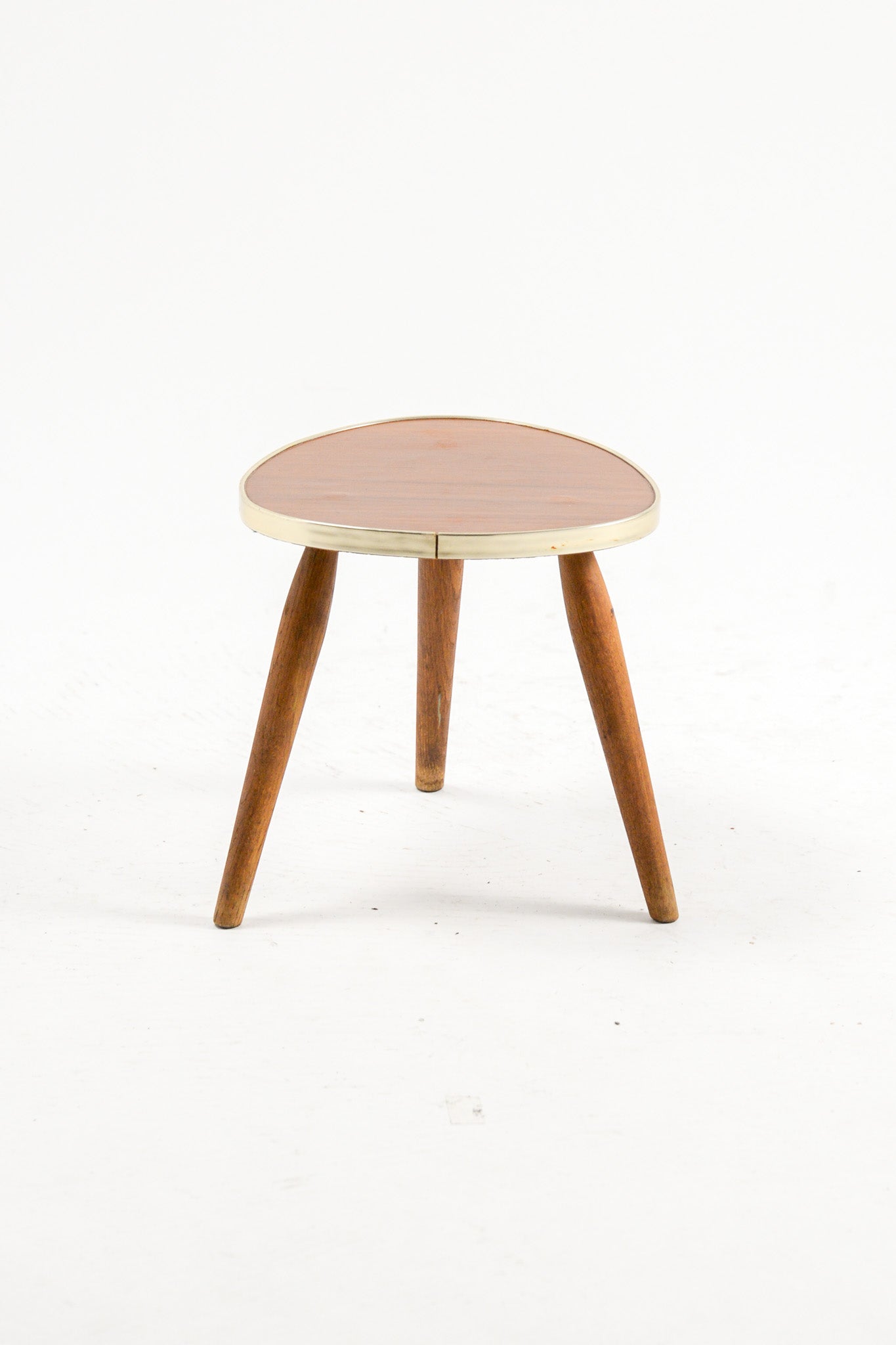 Wooden Triangular Mini Stand / 木製三角ミニ台