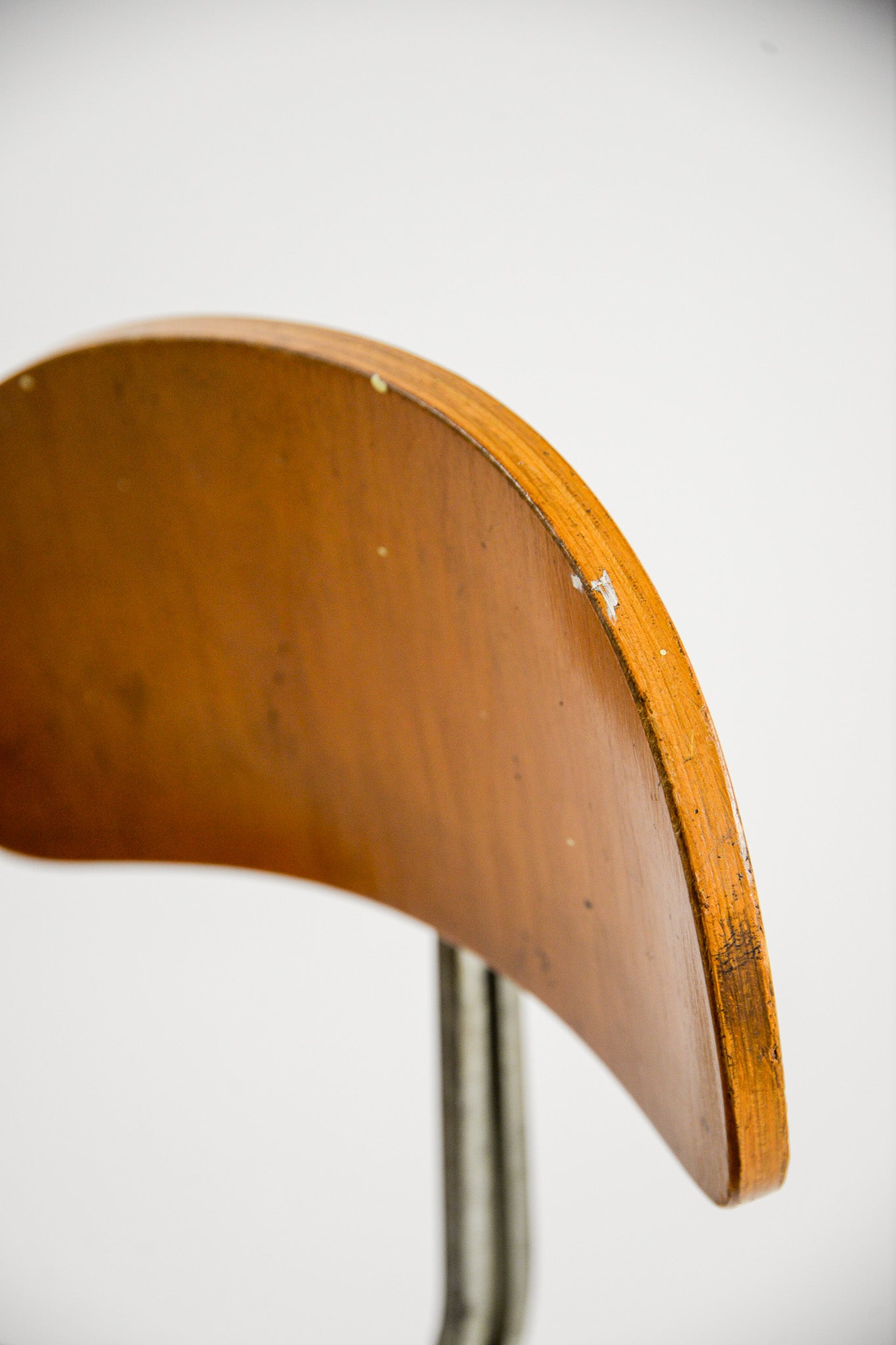 Wooden Swivel & Adjustable Chair / 木製昇降チェア