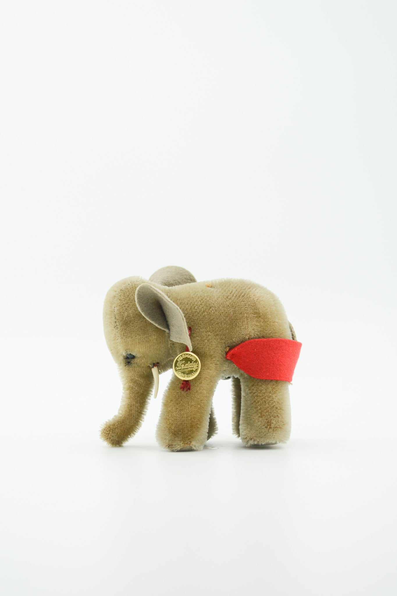 HERMANN Elephant Plush / HERMANN ゾウのぬいぐるみ
