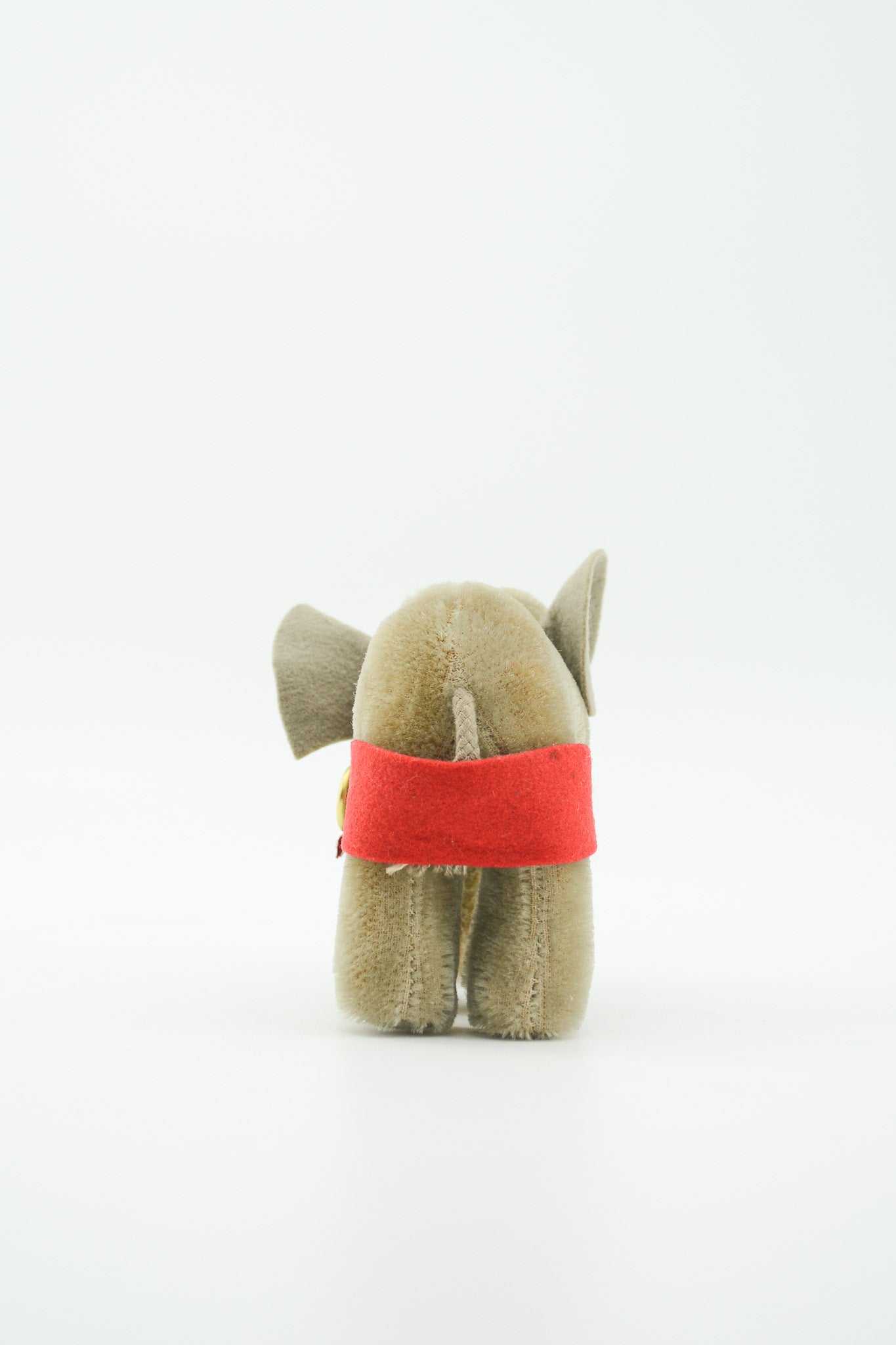 HERMANN Elephant Plush / HERMANN ゾウのぬいぐるみ