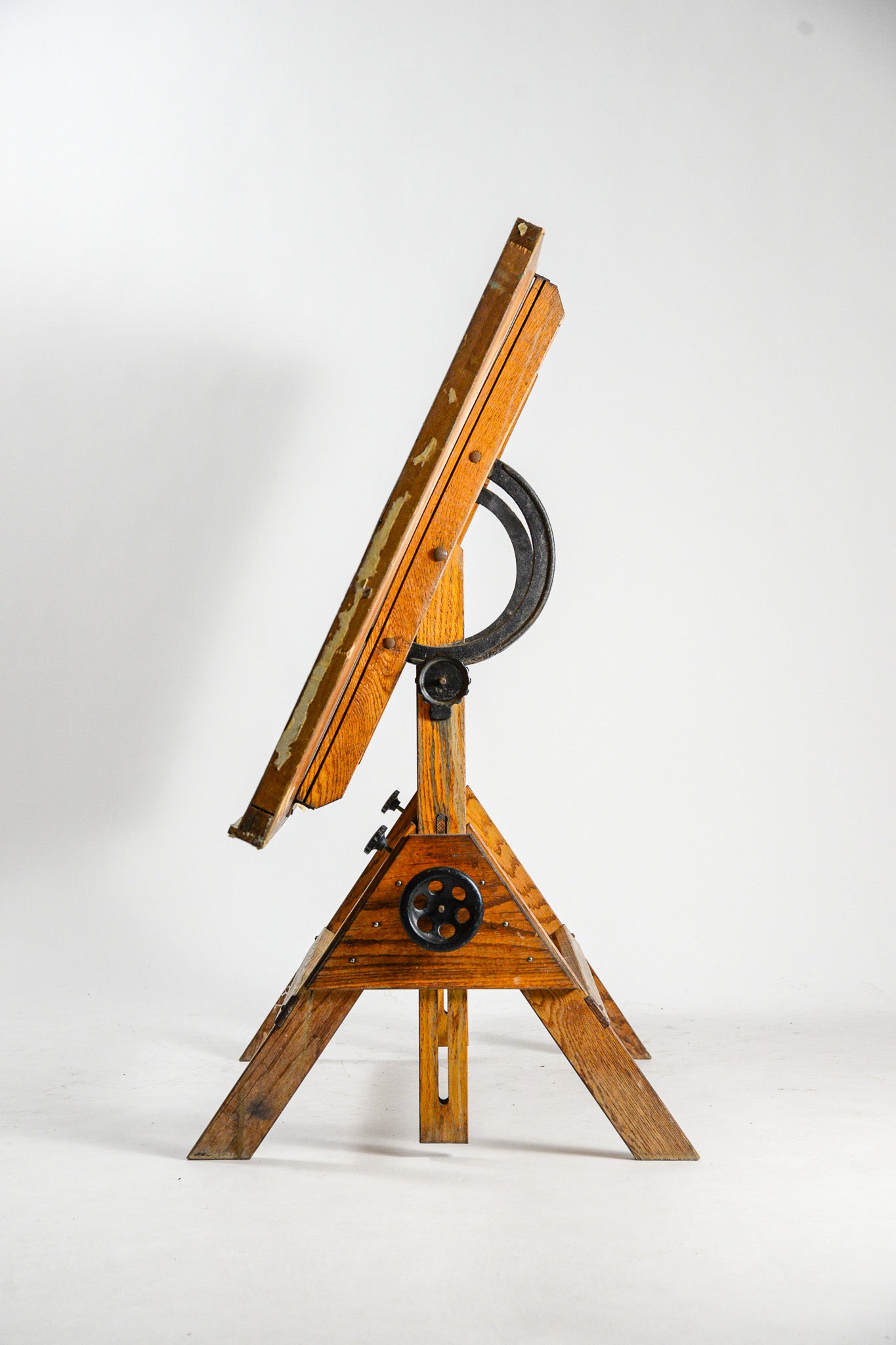 Wooden Drafting Table / 木製ドラフティングテーブル