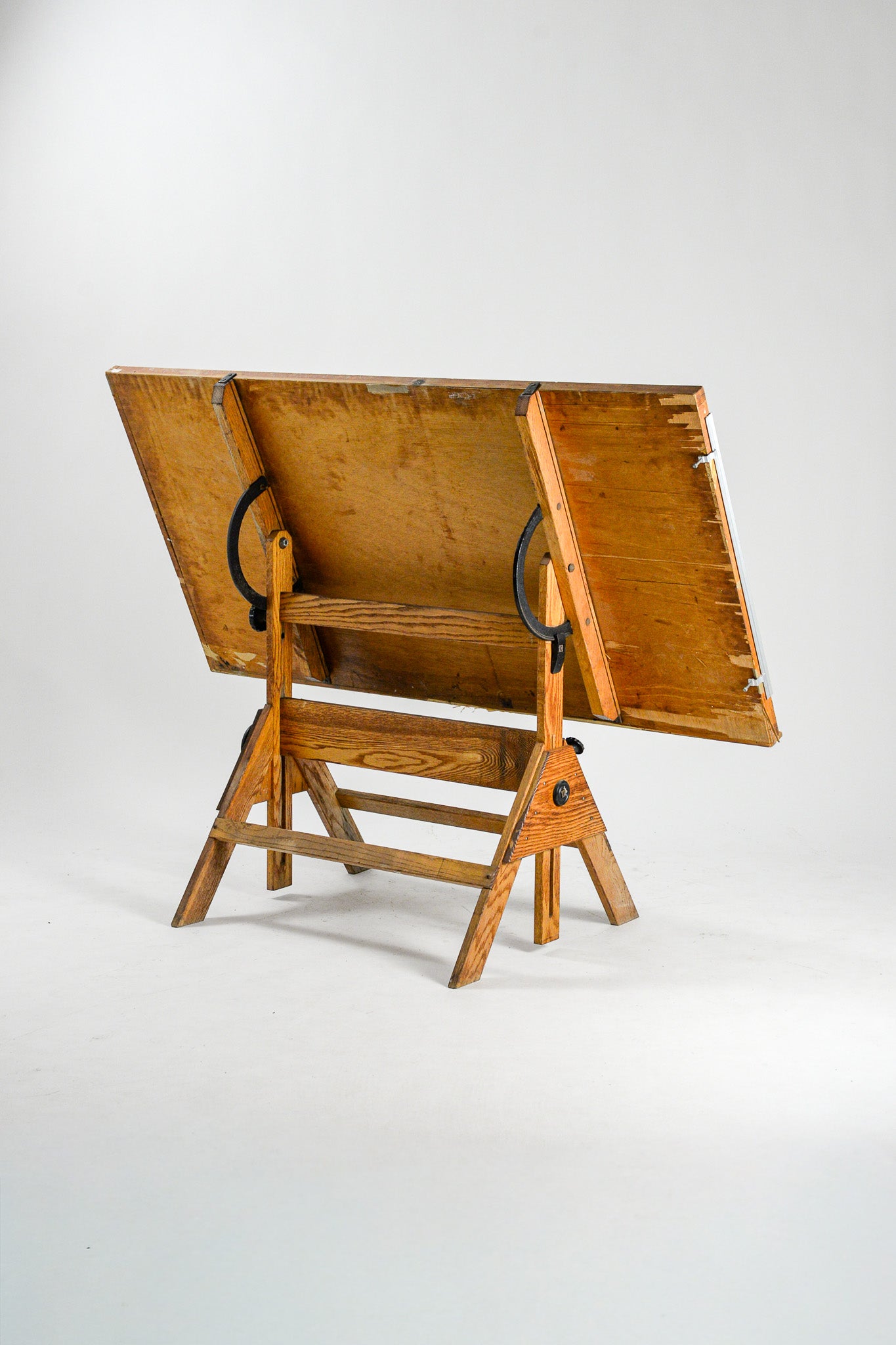 Wooden Drafting Table / 木製ドラフティングテーブル