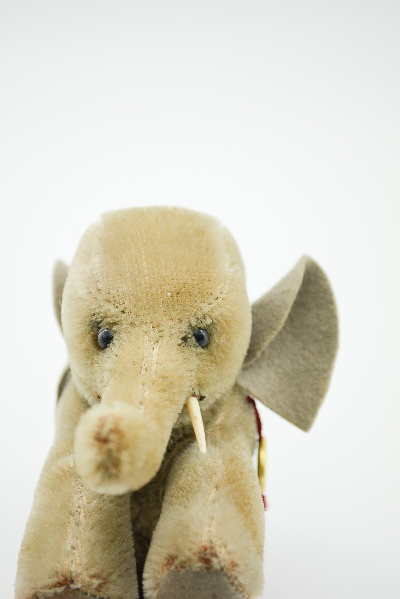 HERMANN Elephant Plush / HERMANN ゾウのぬいぐるみ