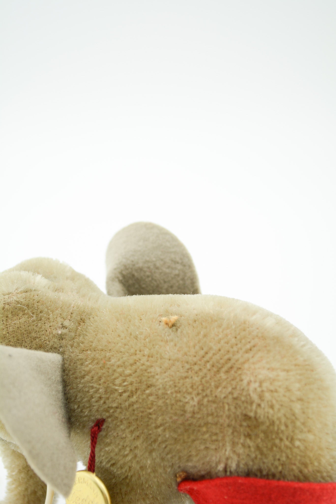 HERMANN Elephant Plush / HERMANN ゾウのぬいぐるみ