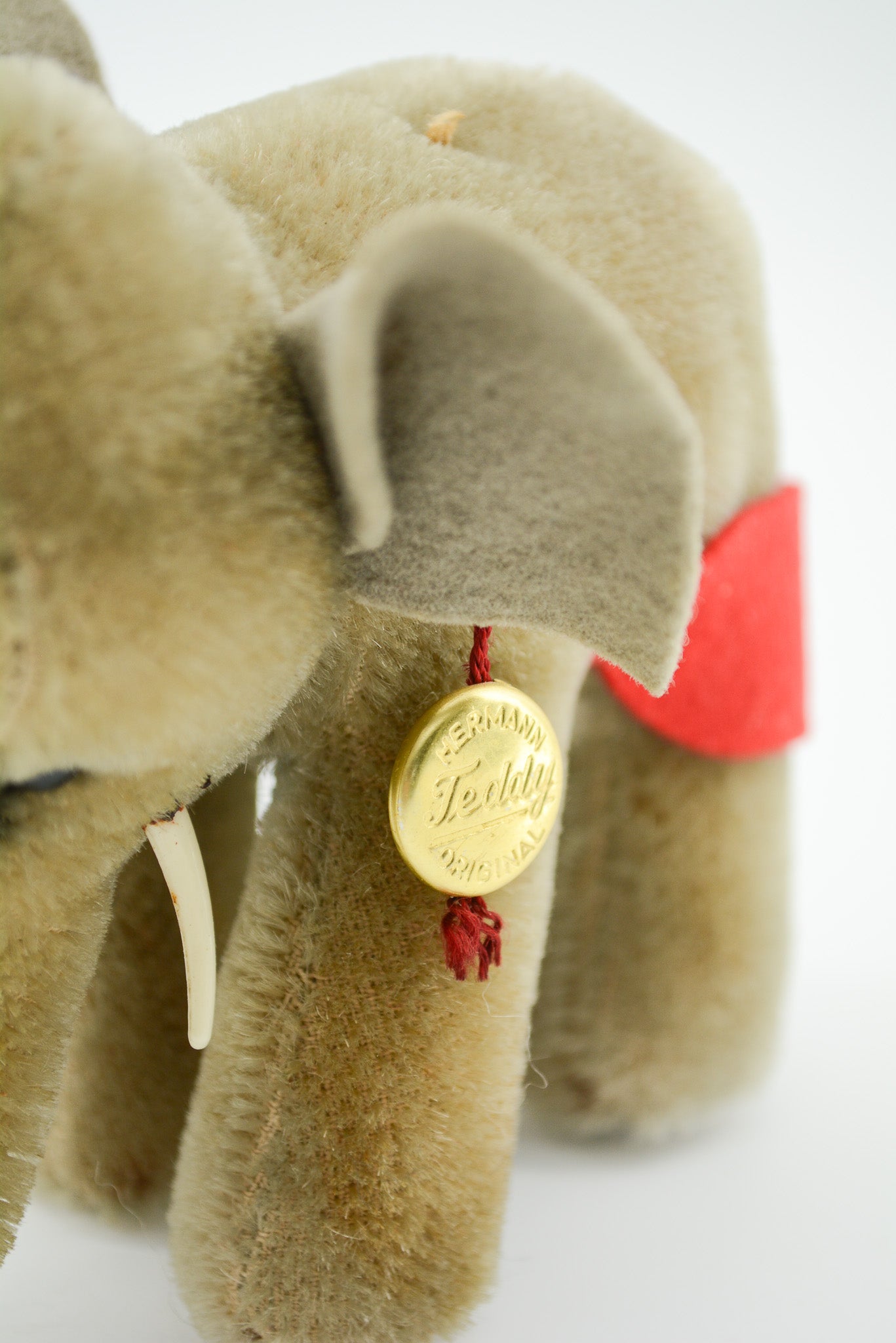 HERMANN Elephant Plush / HERMANN ゾウのぬいぐるみ