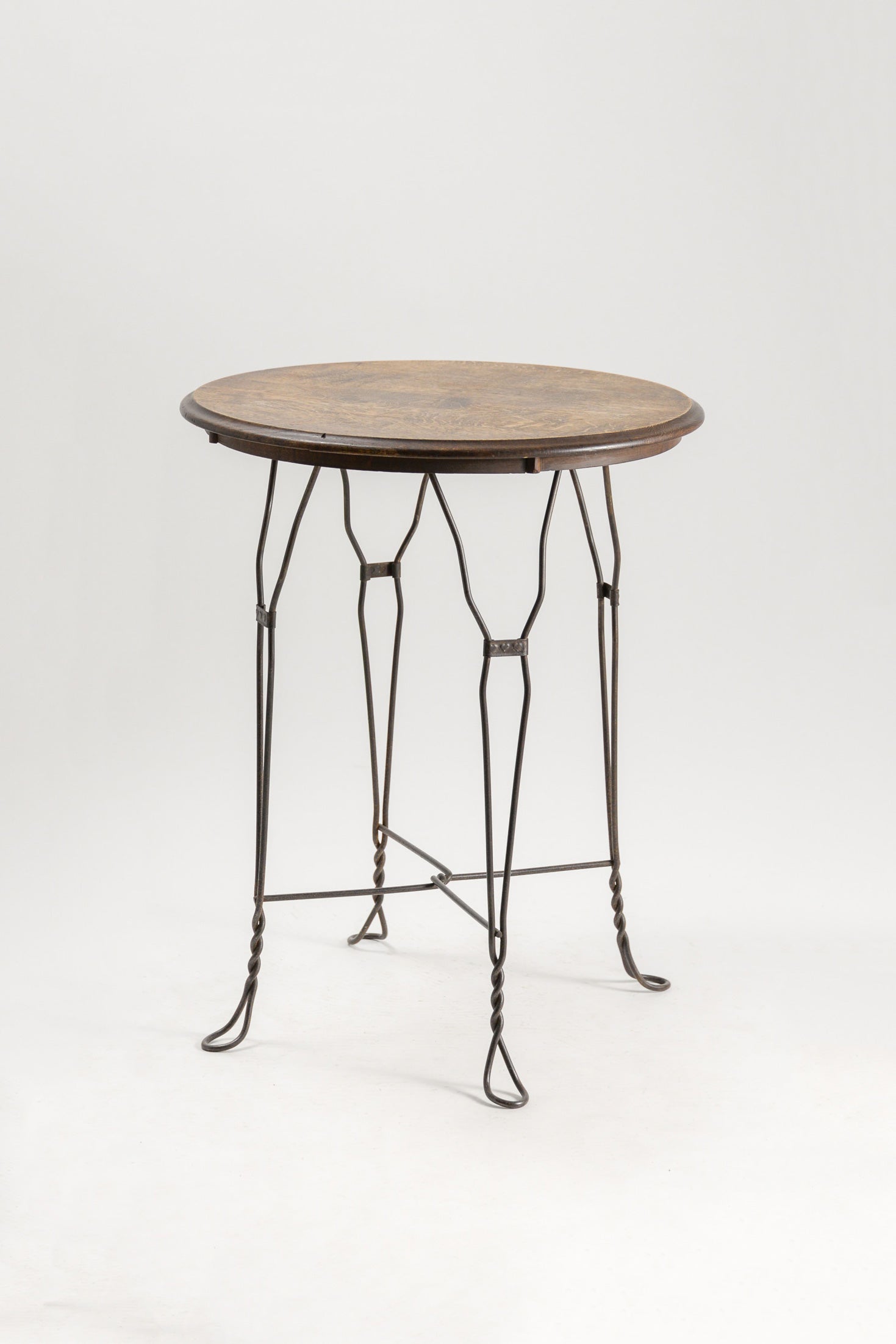 Twist Leg Round Table / ツイストレッグ円卓