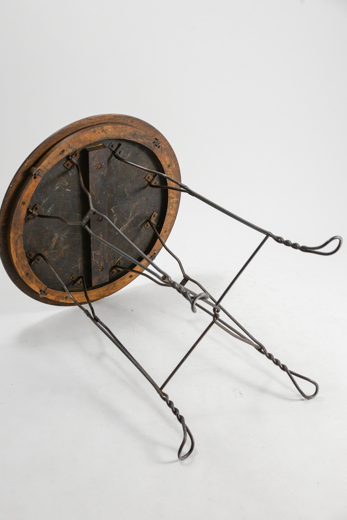 Twist Leg Round Table / ツイストレッグ円卓