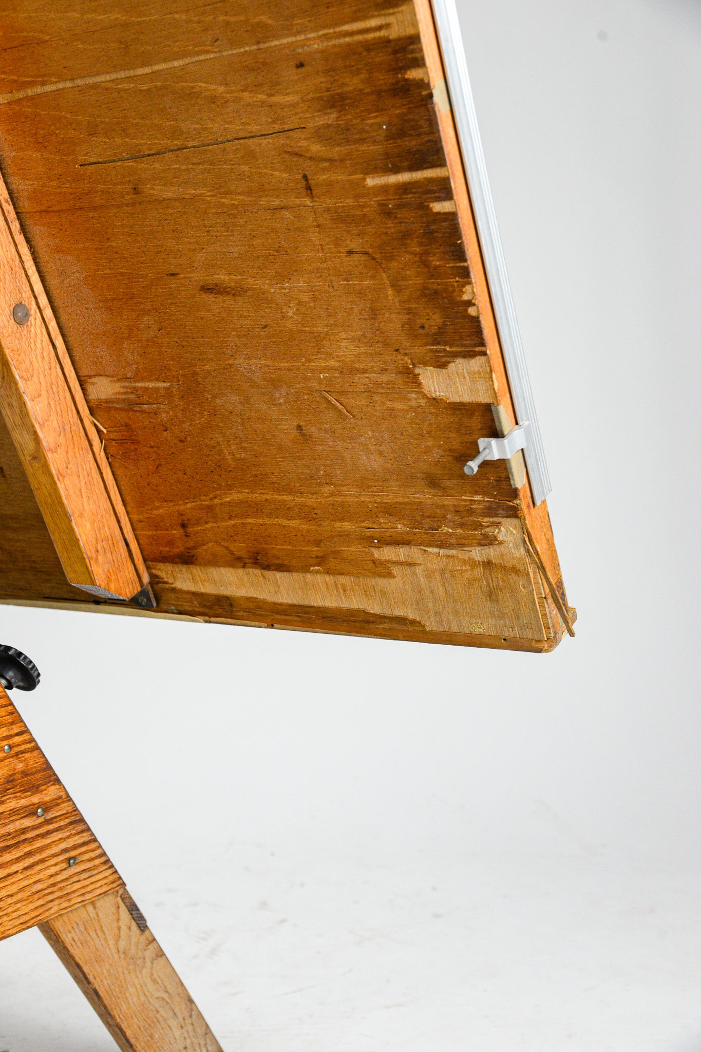 Wooden Drafting Table / 木製ドラフティングテーブル