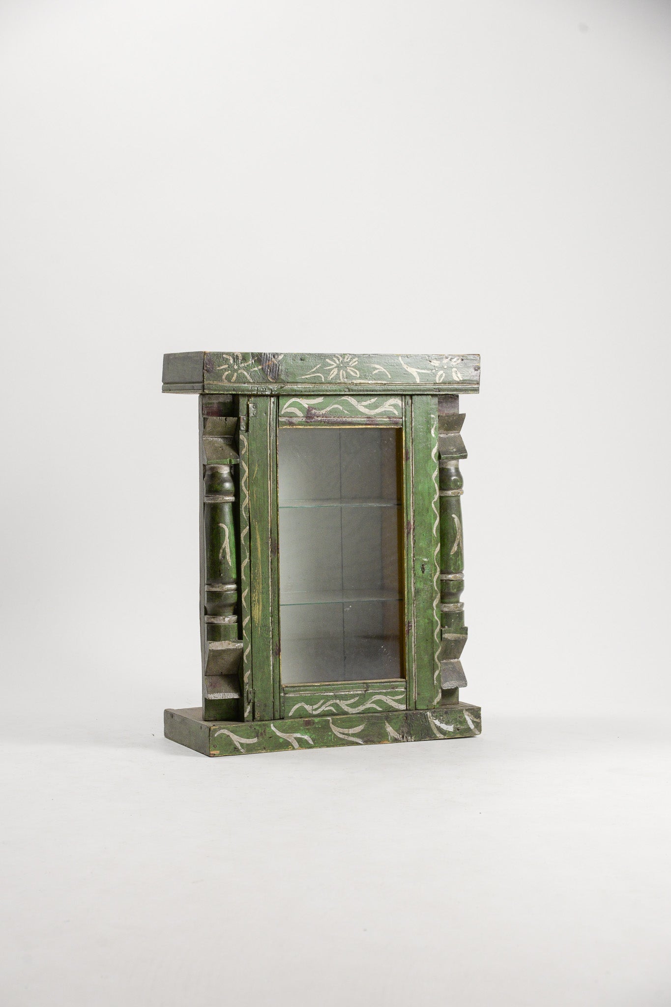 Green Wooden Glass Case / ガラスケース 緑木製
