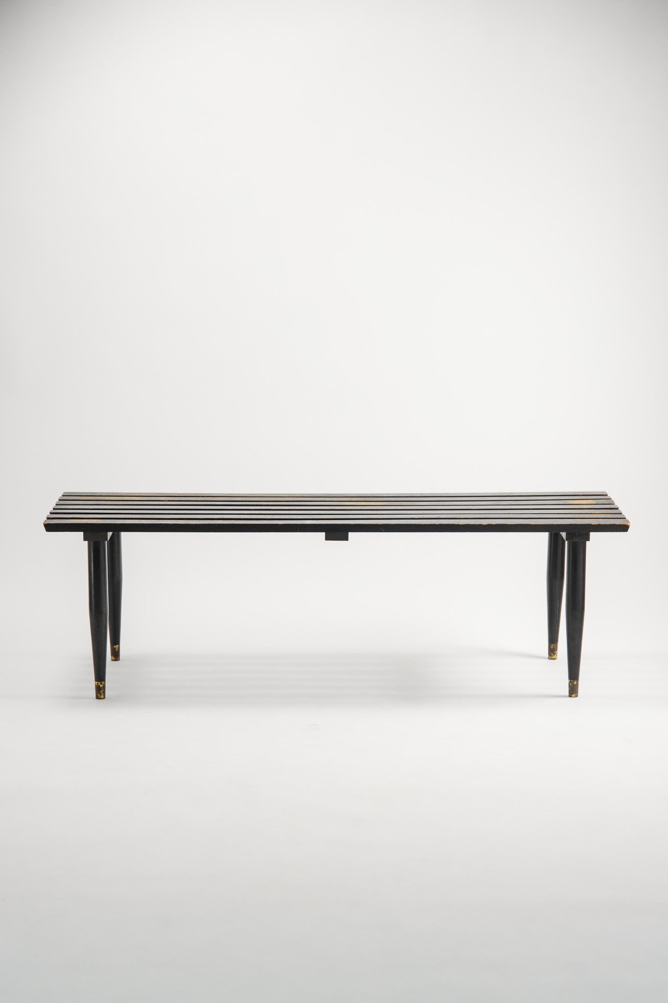 Black Wooden Coffee Table / ブラックペイント ウッド コーヒーテーブル