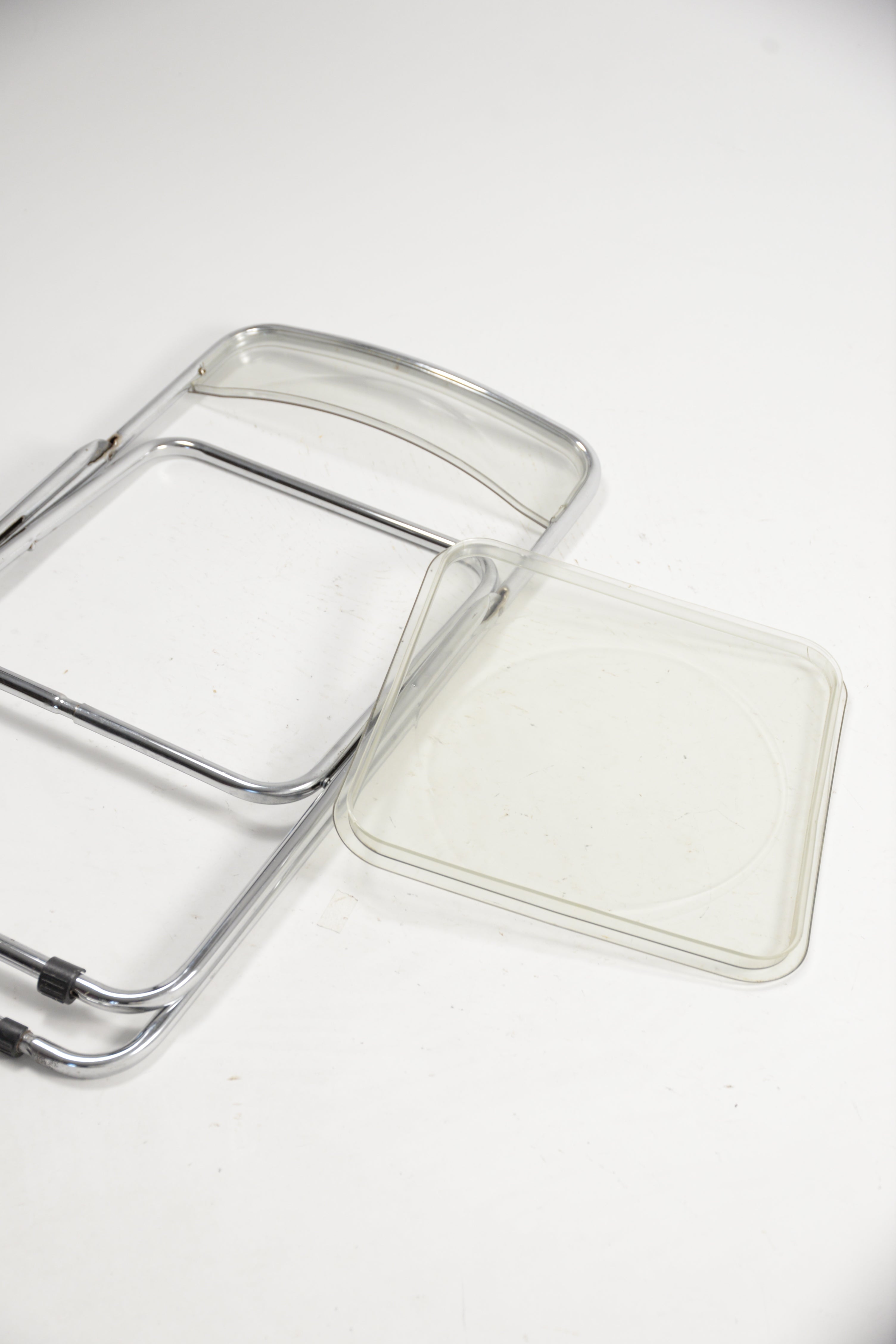 Plastic Folding Chair / プラスチック 折りたたみイス