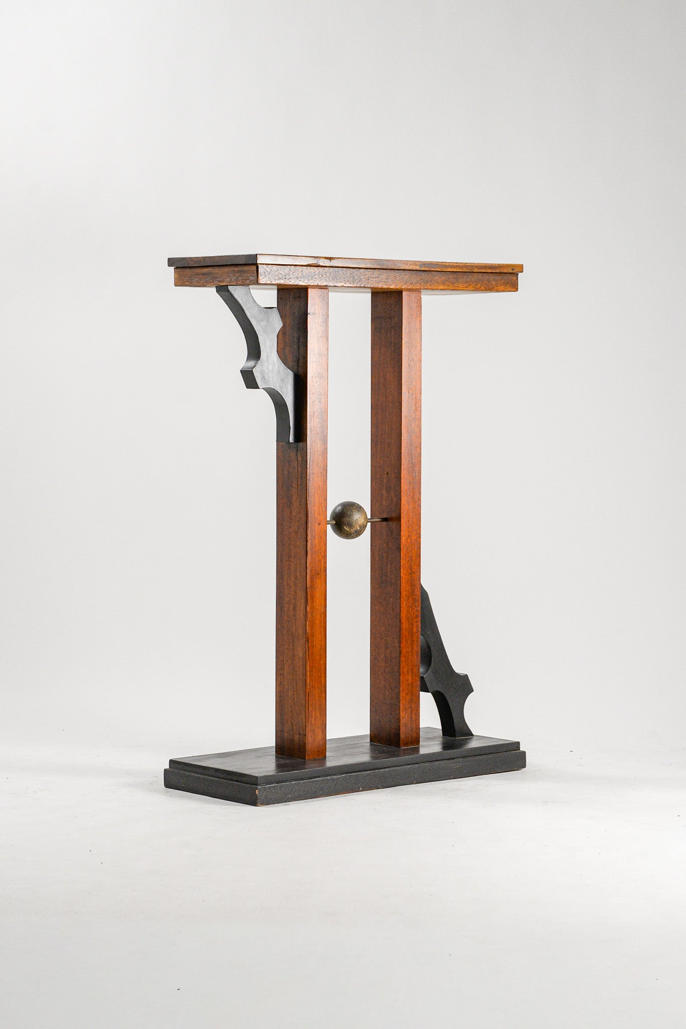 Handcrafted Wood Plant Stand / 製作花台