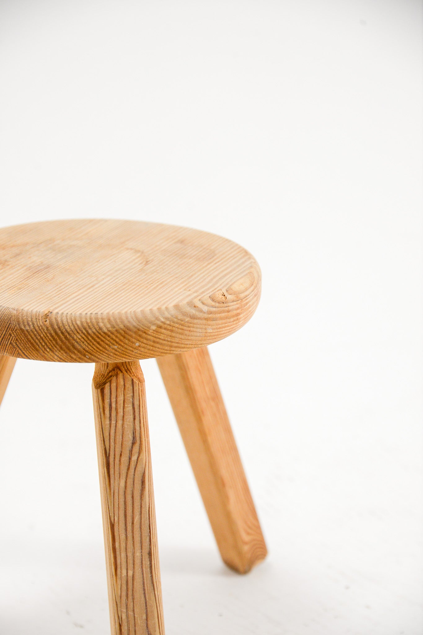 Wooden Mini Stool / 木製ミニスツール