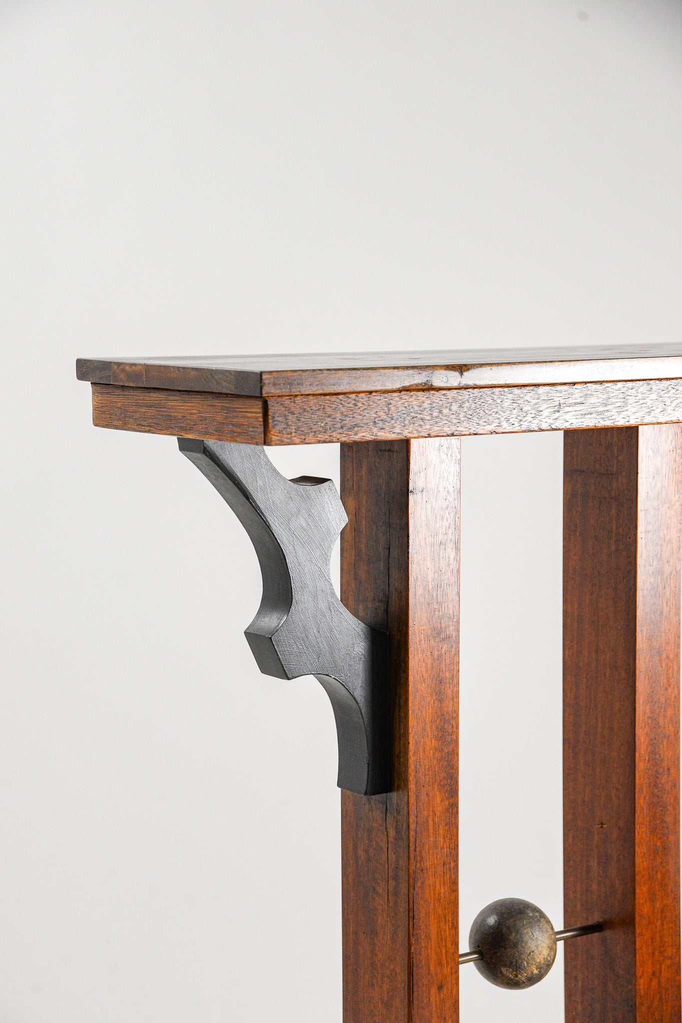 Handcrafted Wood Plant Stand / 製作花台