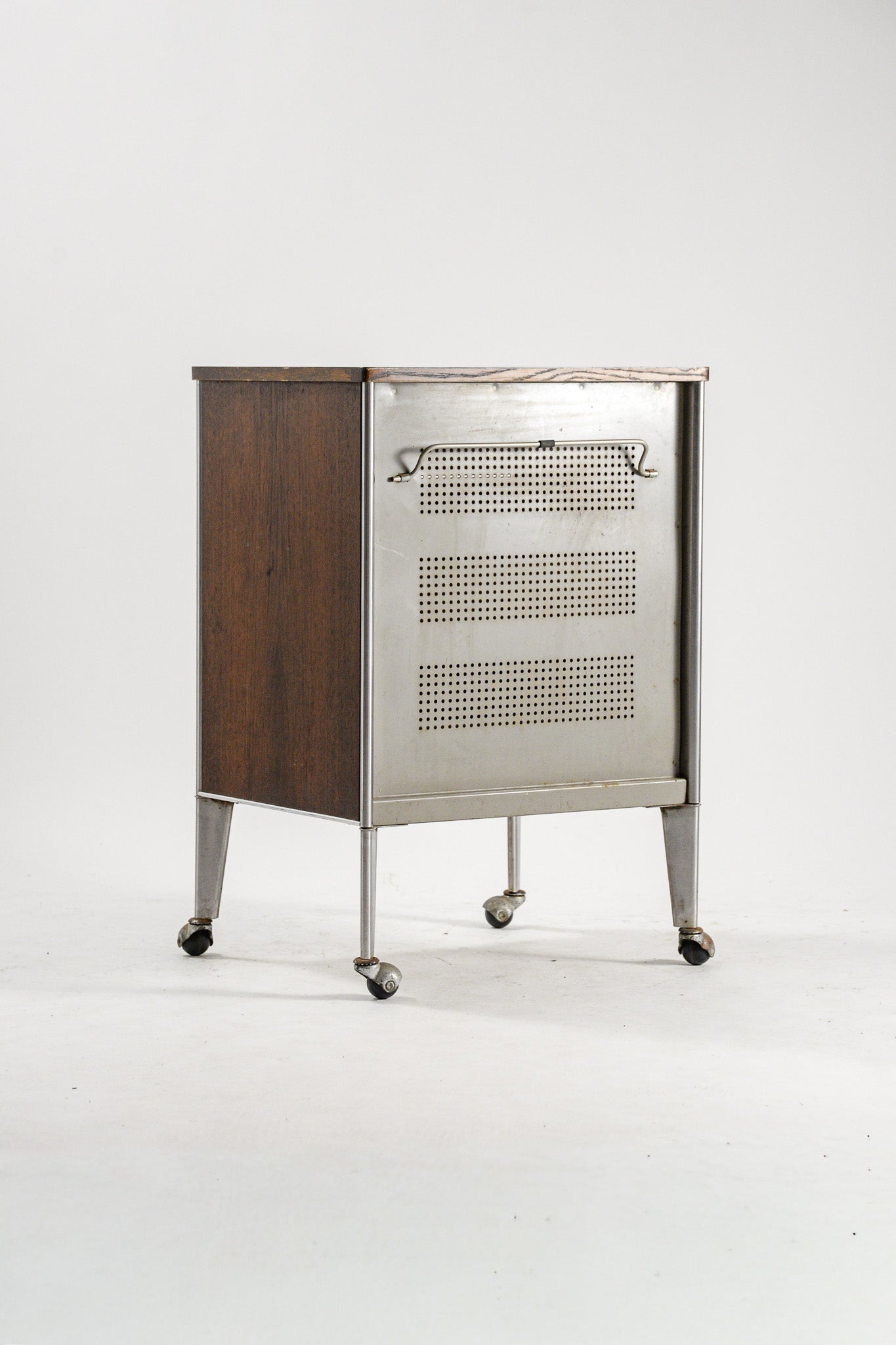 Caster Cabinet / キャスターキャビネット