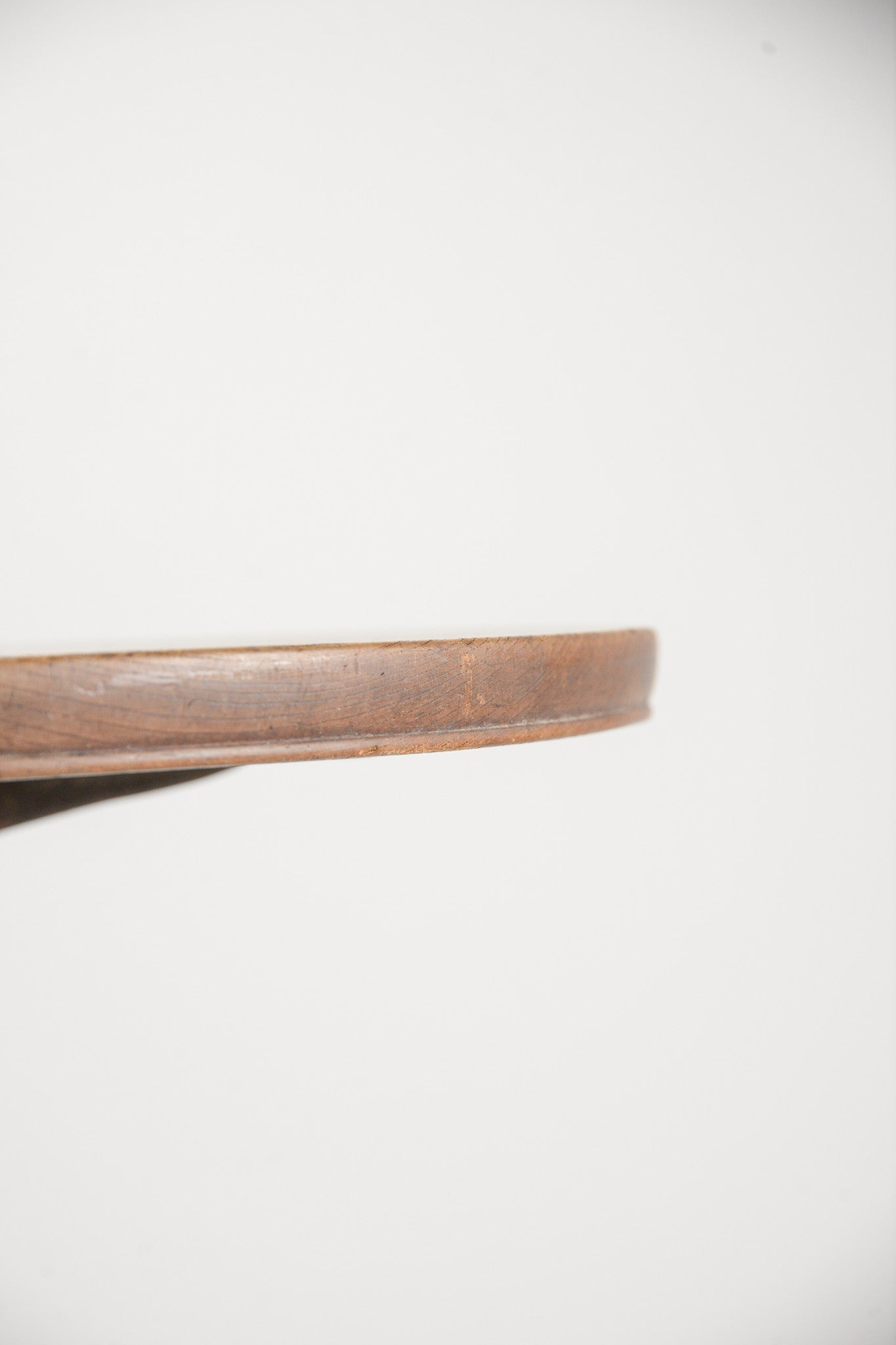 Cast Iron Base Round Table / 鋳物脚円卓