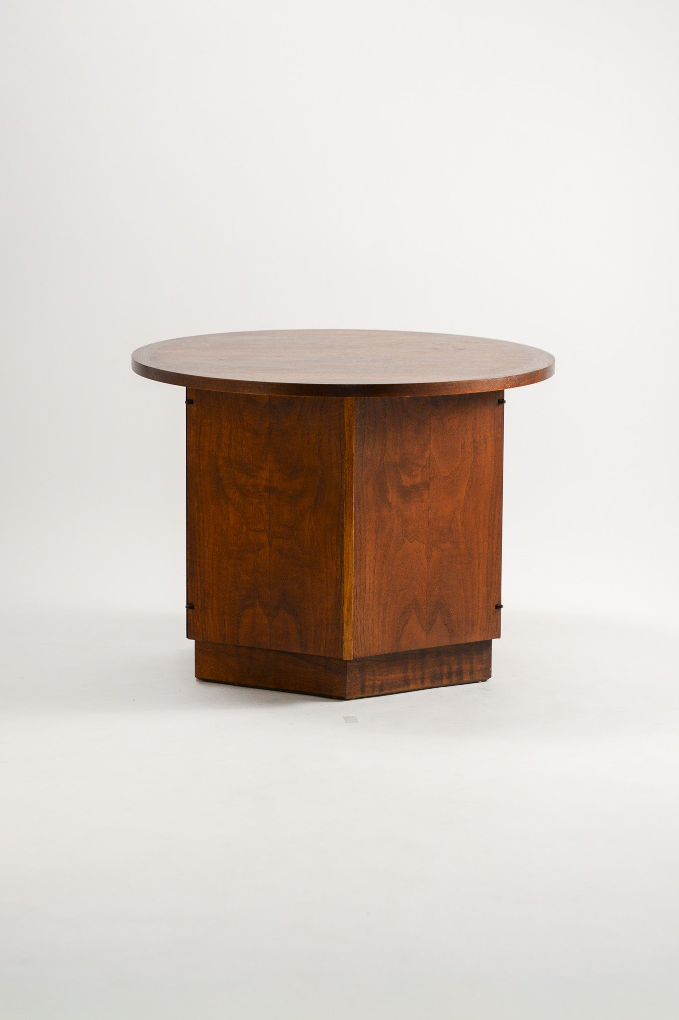 Round Side Table Octagon Base "LANE " / ウッドラウンドテーブル（LANE社製）