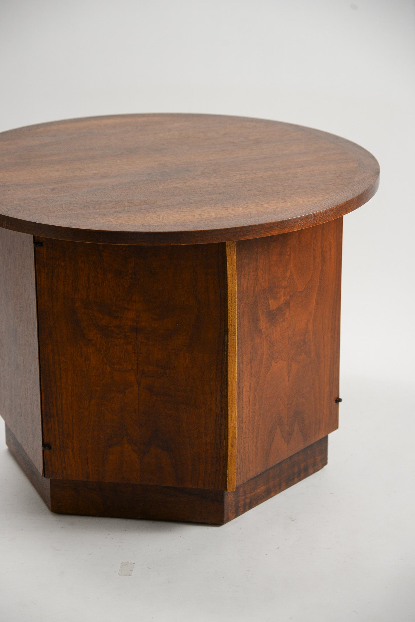 Round Side Table Octagon Base "LANE " / ウッドラウンドテーブル（LANE社製）