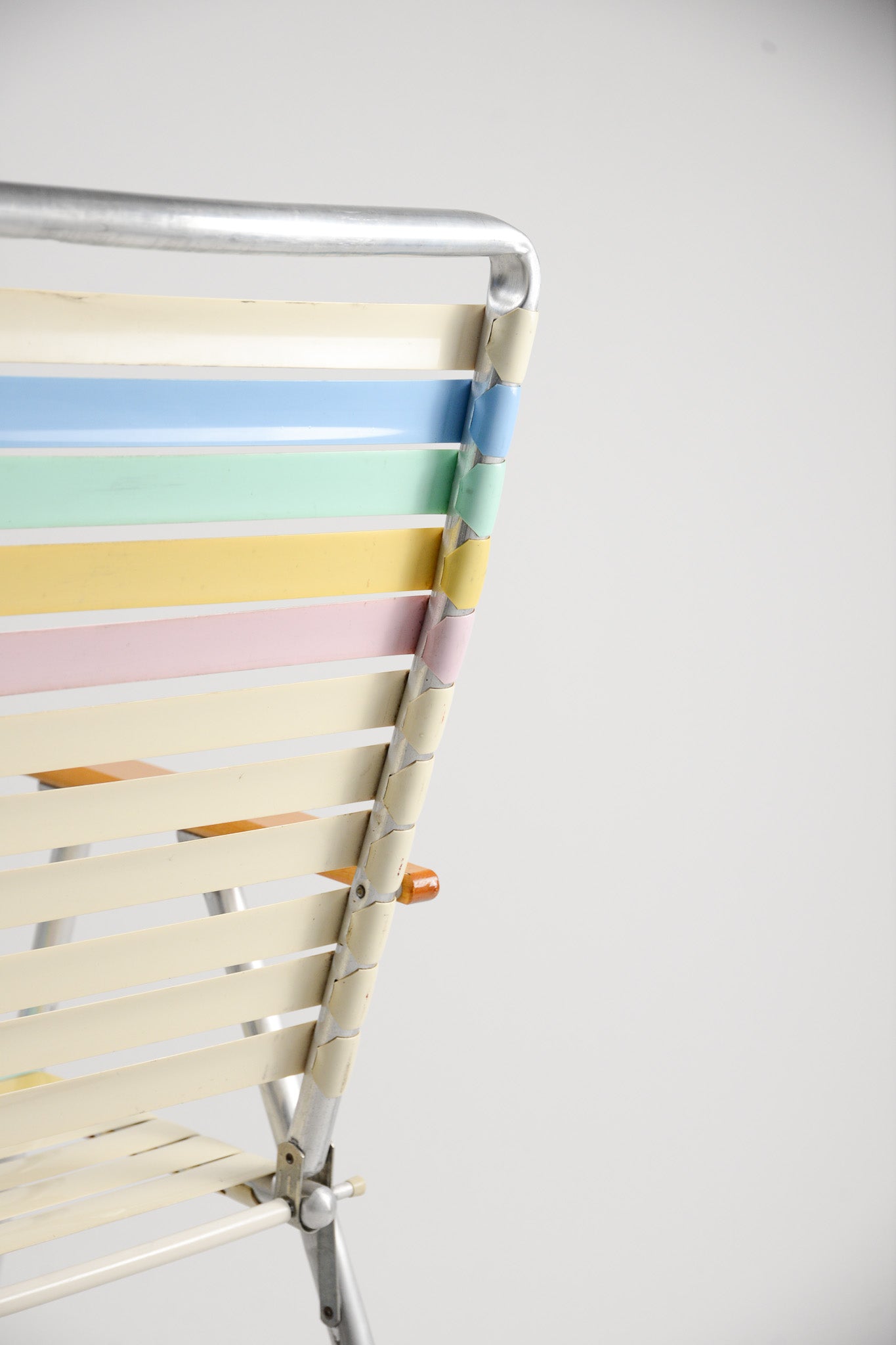 Folding Chair with Armrests / アーム付き折りたたみ椅子