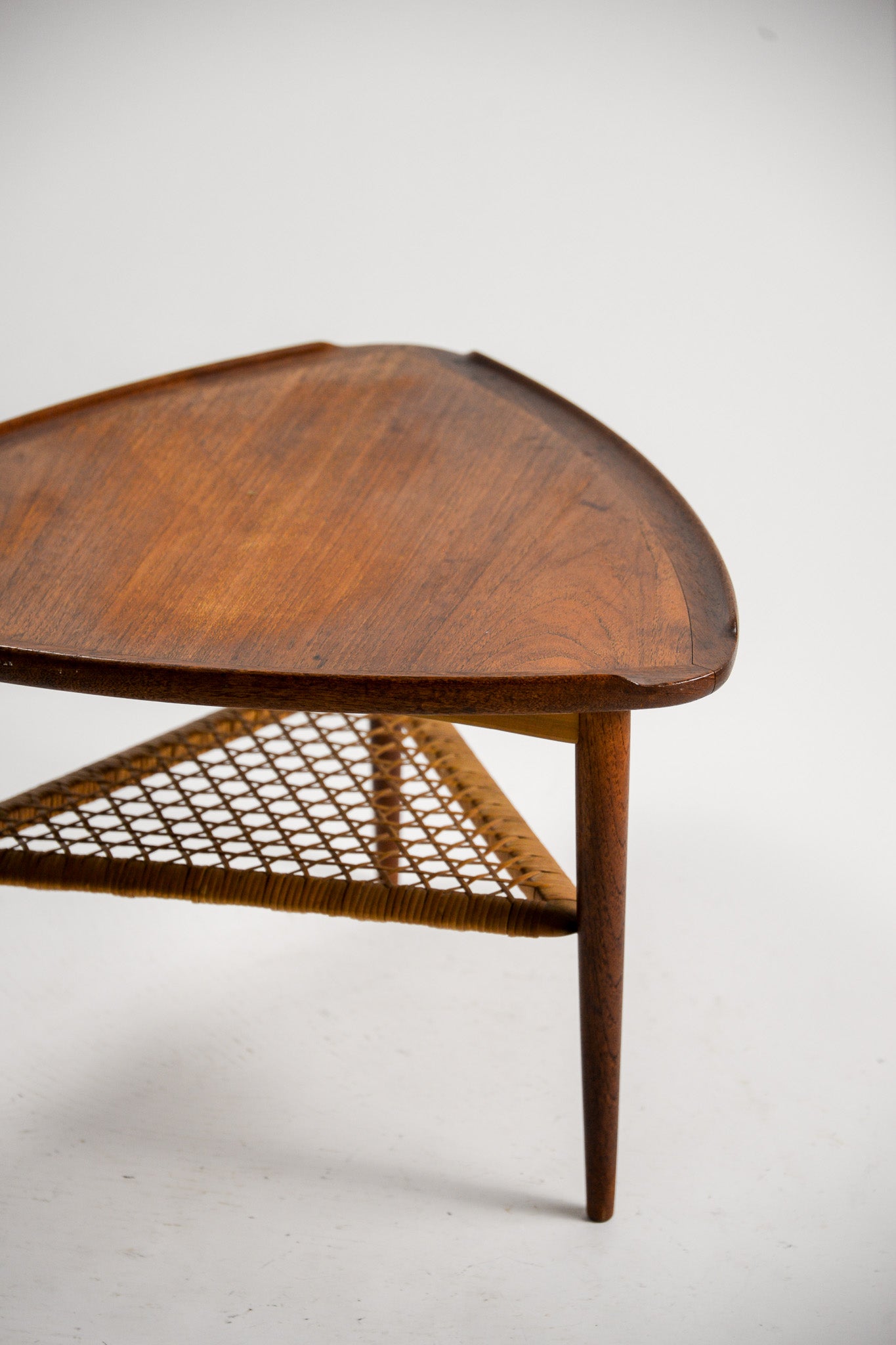 Triangular Coffee Table with Cane Shelf by Johannes Andersen / ヨハネス・アンデルセン 三角形コーヒーテーブル（ラタン棚付き）