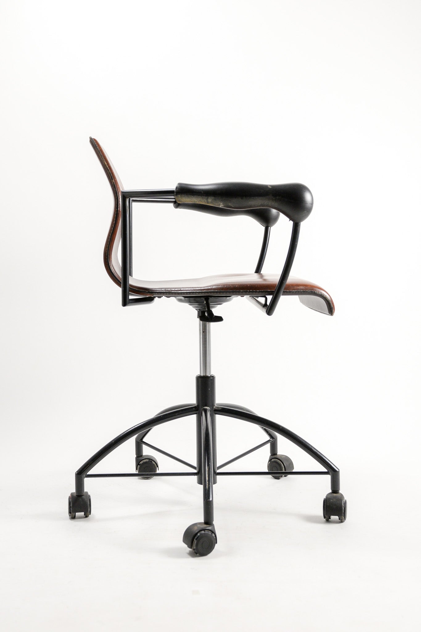 Vintage Leather Desk Chair with Sculptural Armrests / ヴィンテージ レザーデスクチェア スカルプチュアルアーム