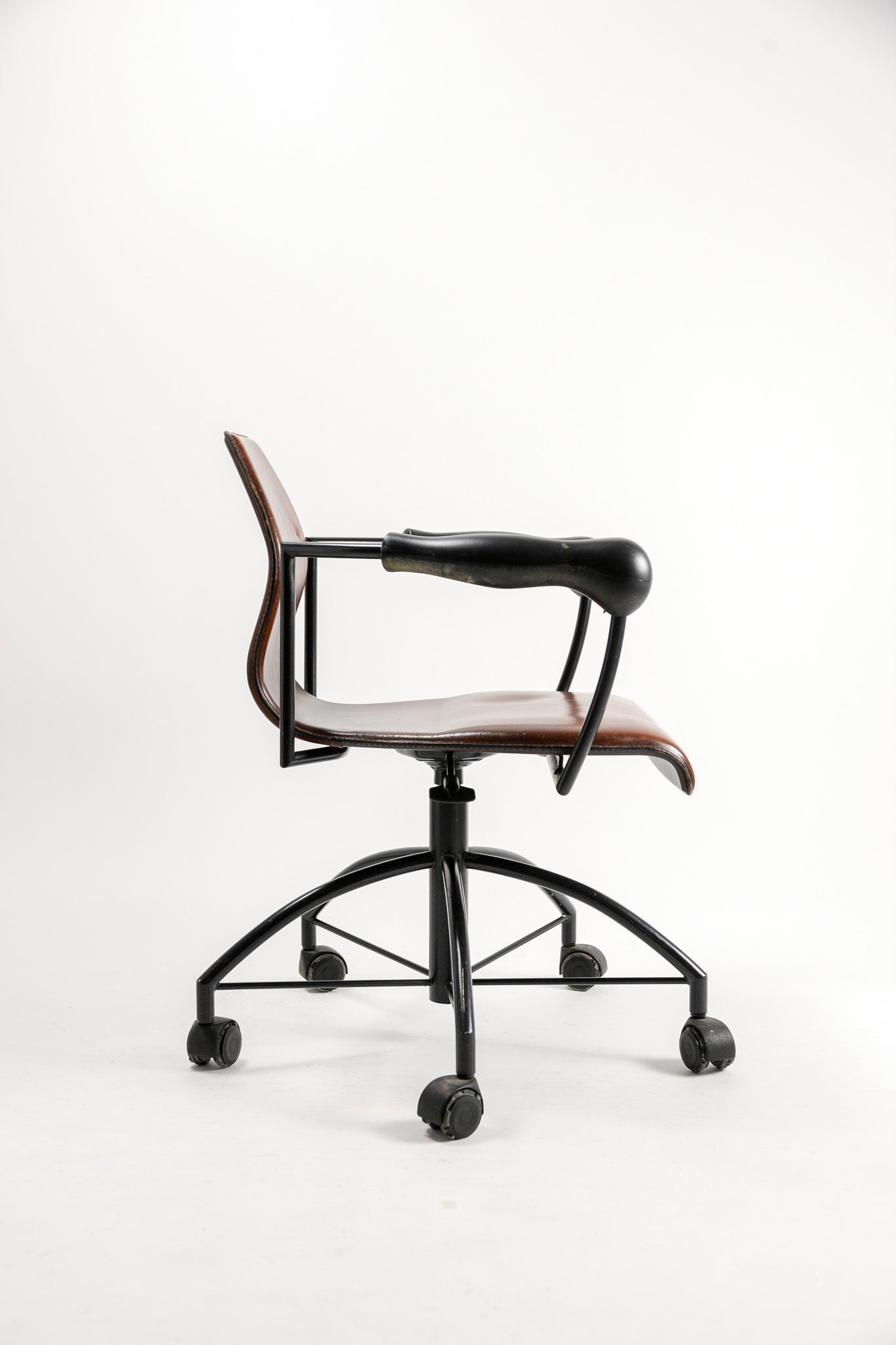 Vintage Leather Desk Chair with Sculptural Armrests / ヴィンテージ レザーデスクチェア スカルプチュアルアーム