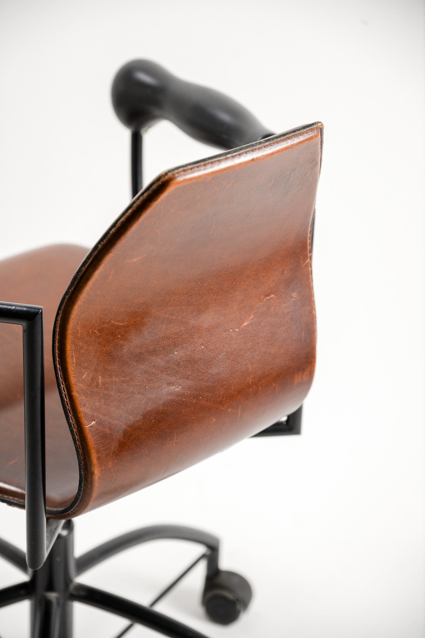 Vintage Leather Desk Chair with Sculptural Armrests / ヴィンテージ レザーデスクチェア スカルプチュアルアーム