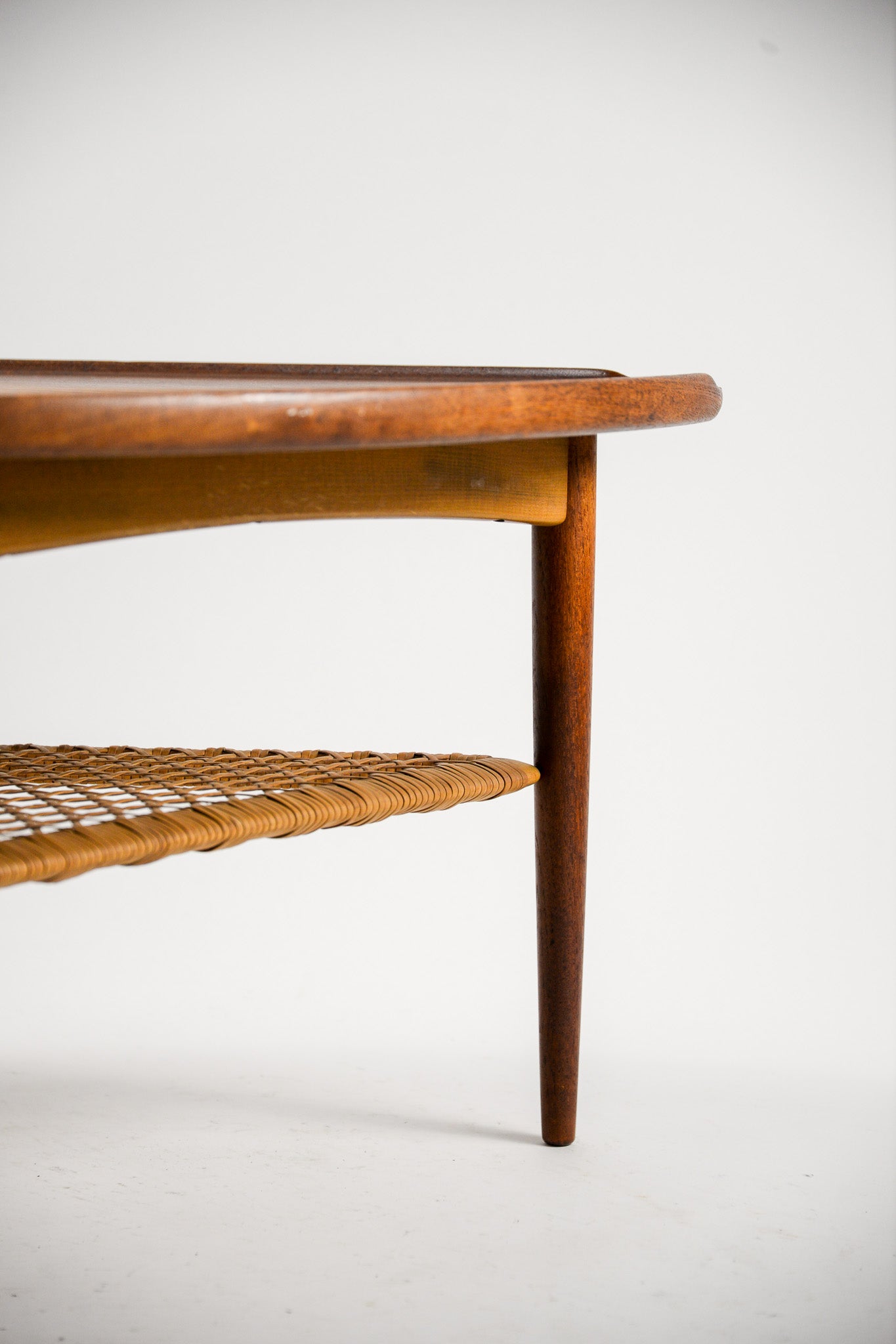 Triangular Coffee Table with Cane Shelf by Johannes Andersen / ヨハネス・アンデルセン 三角形コーヒーテーブル（ラタン棚付き）