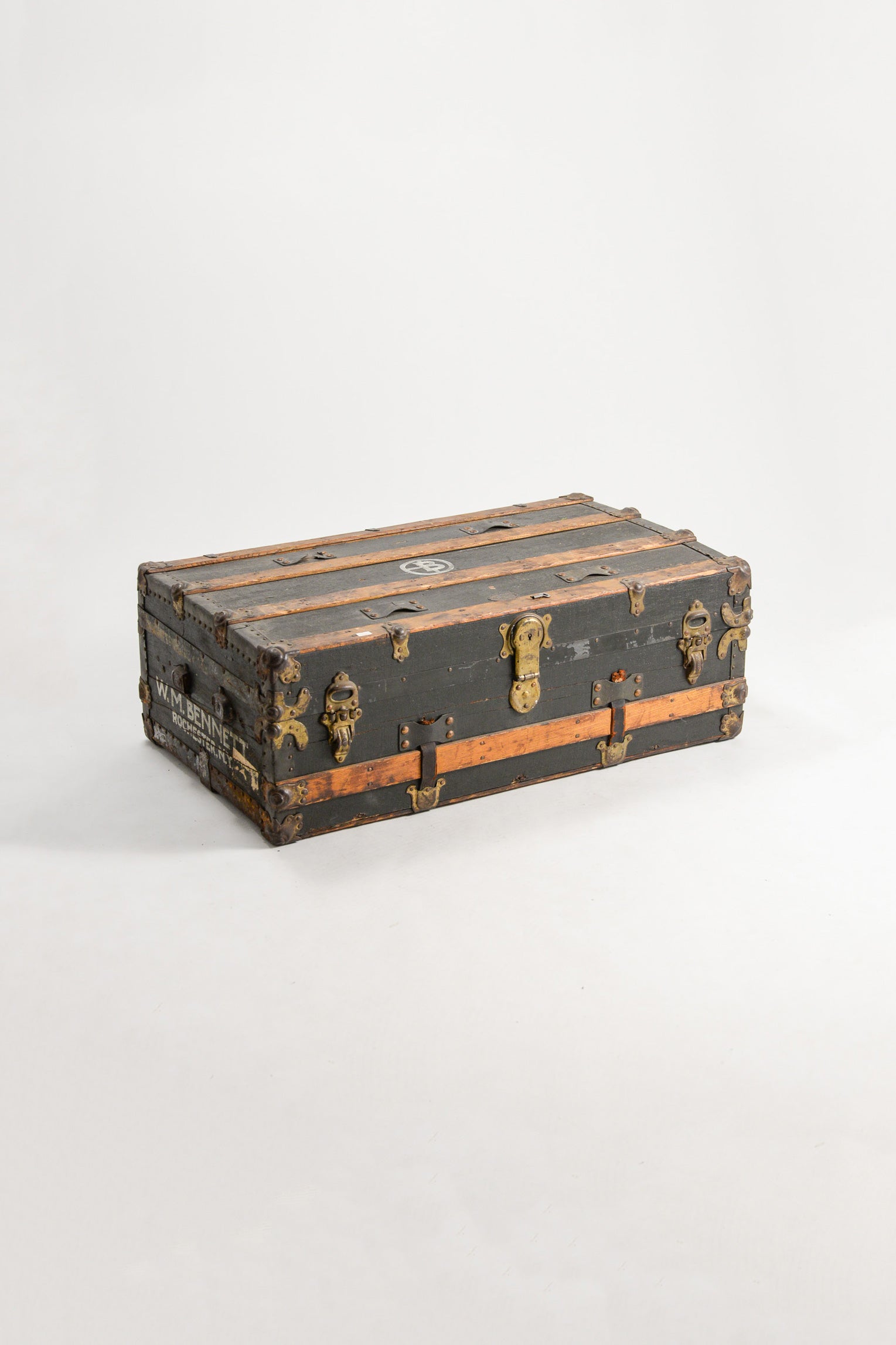 Vintage Black Steam Trunk / 黒トランク