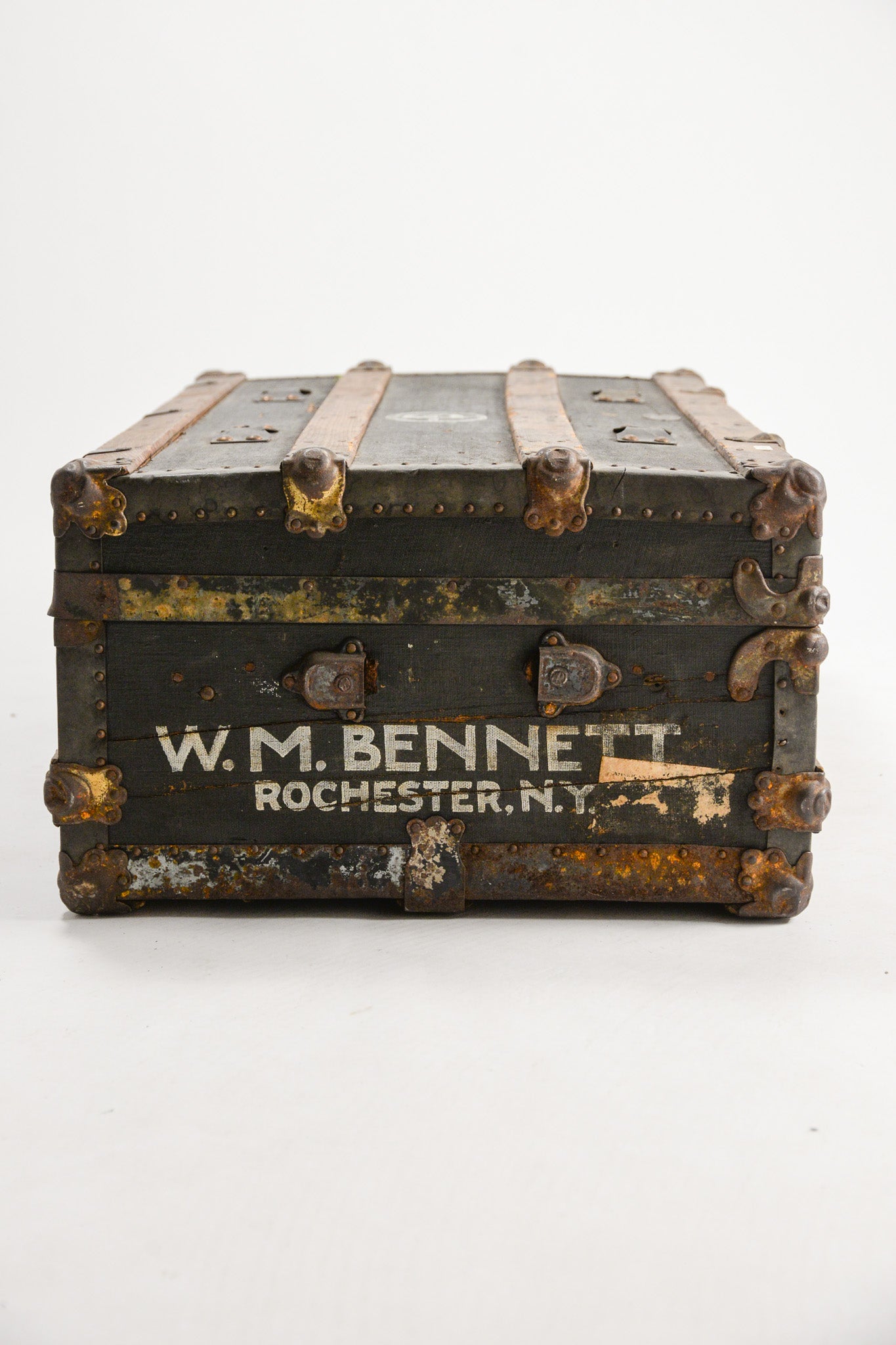 Vintage Black Steam Trunk / 黒トランク