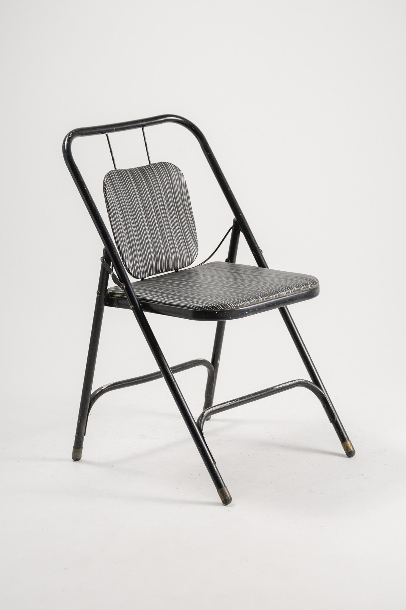 Metal Frame Folding Chair / メタルフレーム折りたたみ椅子