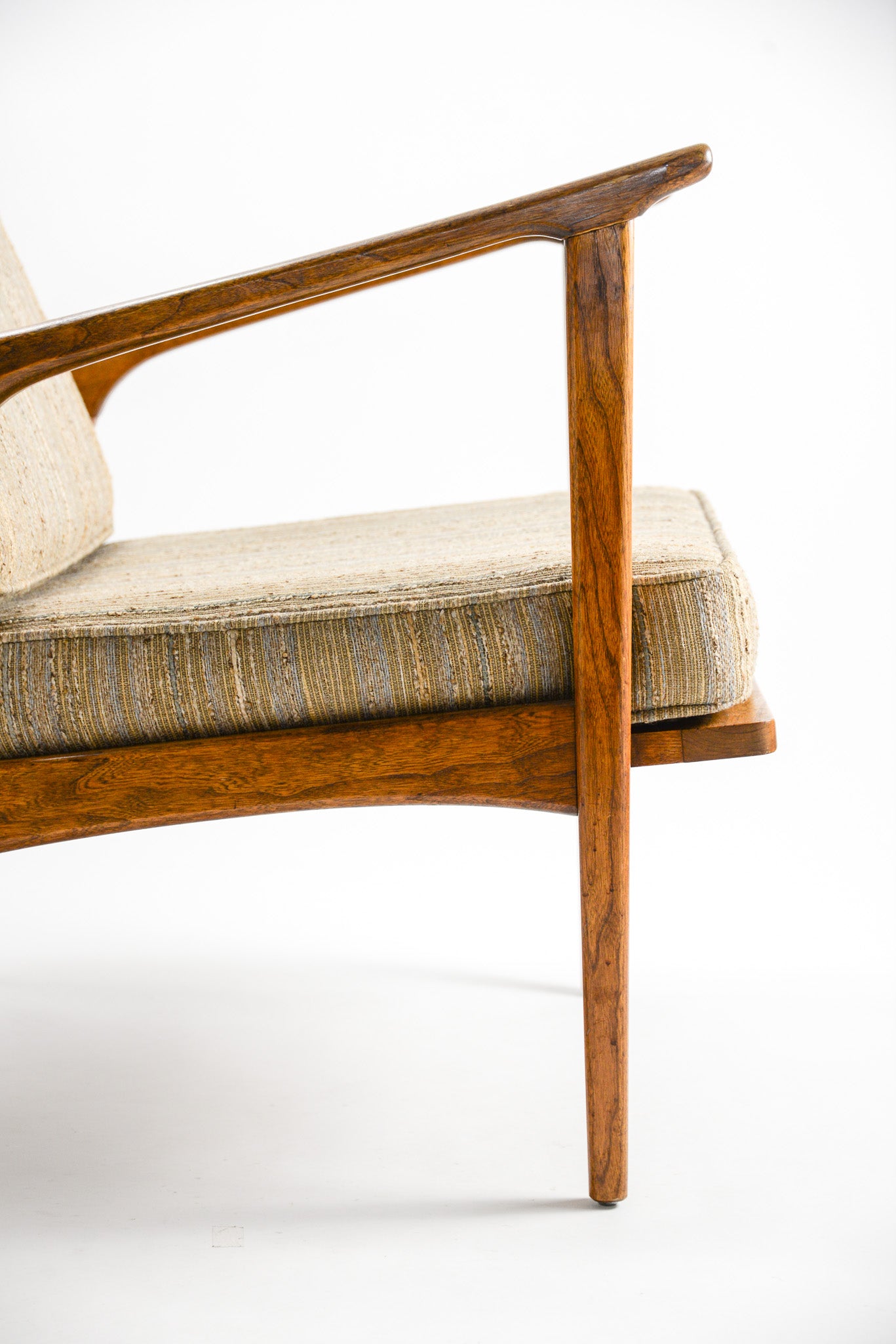 Wooden Arm Fabric Chair / 木製アームファブリックチェア