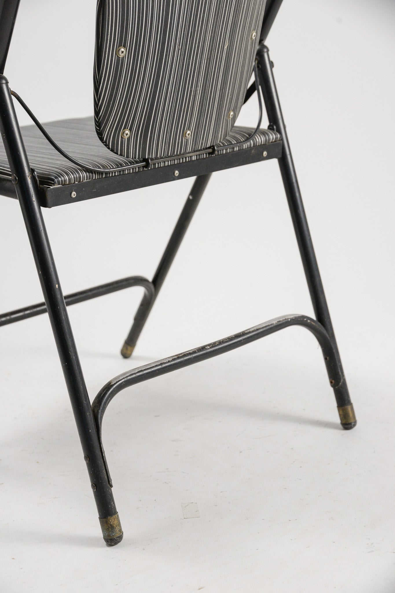 Metal Frame Folding Chair / メタルフレーム折りたたみ椅子
