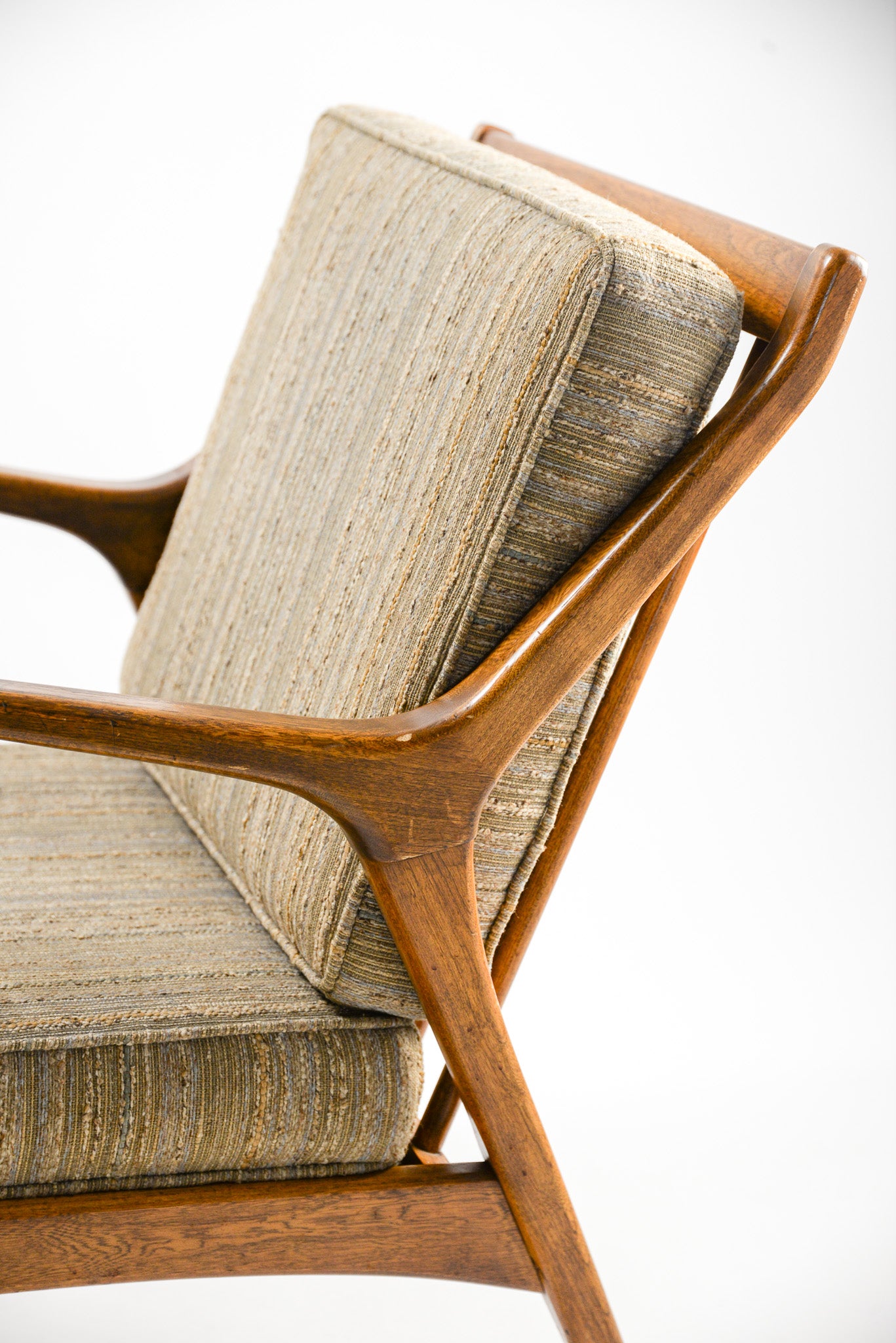 Wooden Arm Fabric Chair / 木製アームファブリックチェア