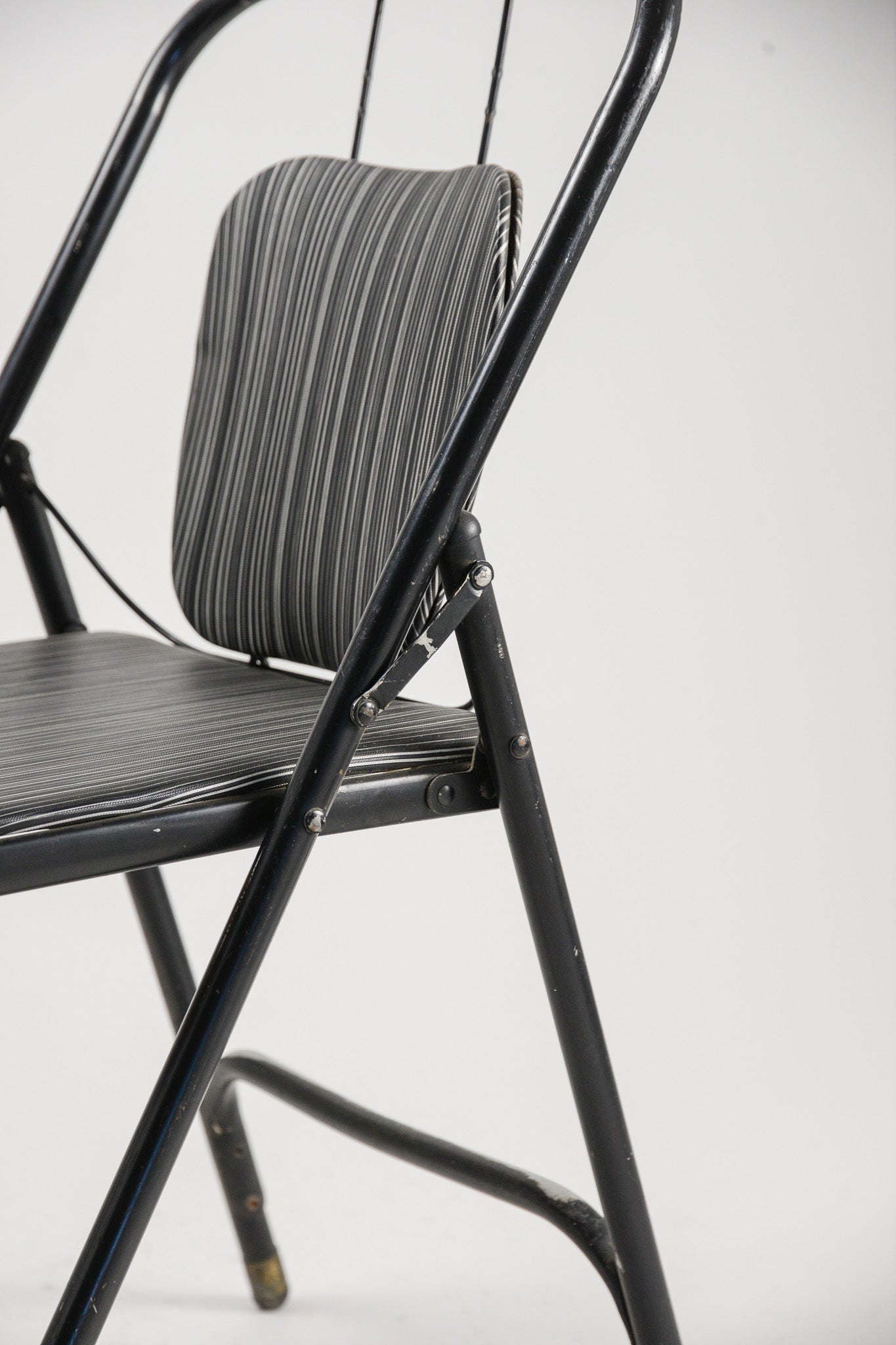 Metal Frame Folding Chair / メタルフレーム折りたたみ椅子