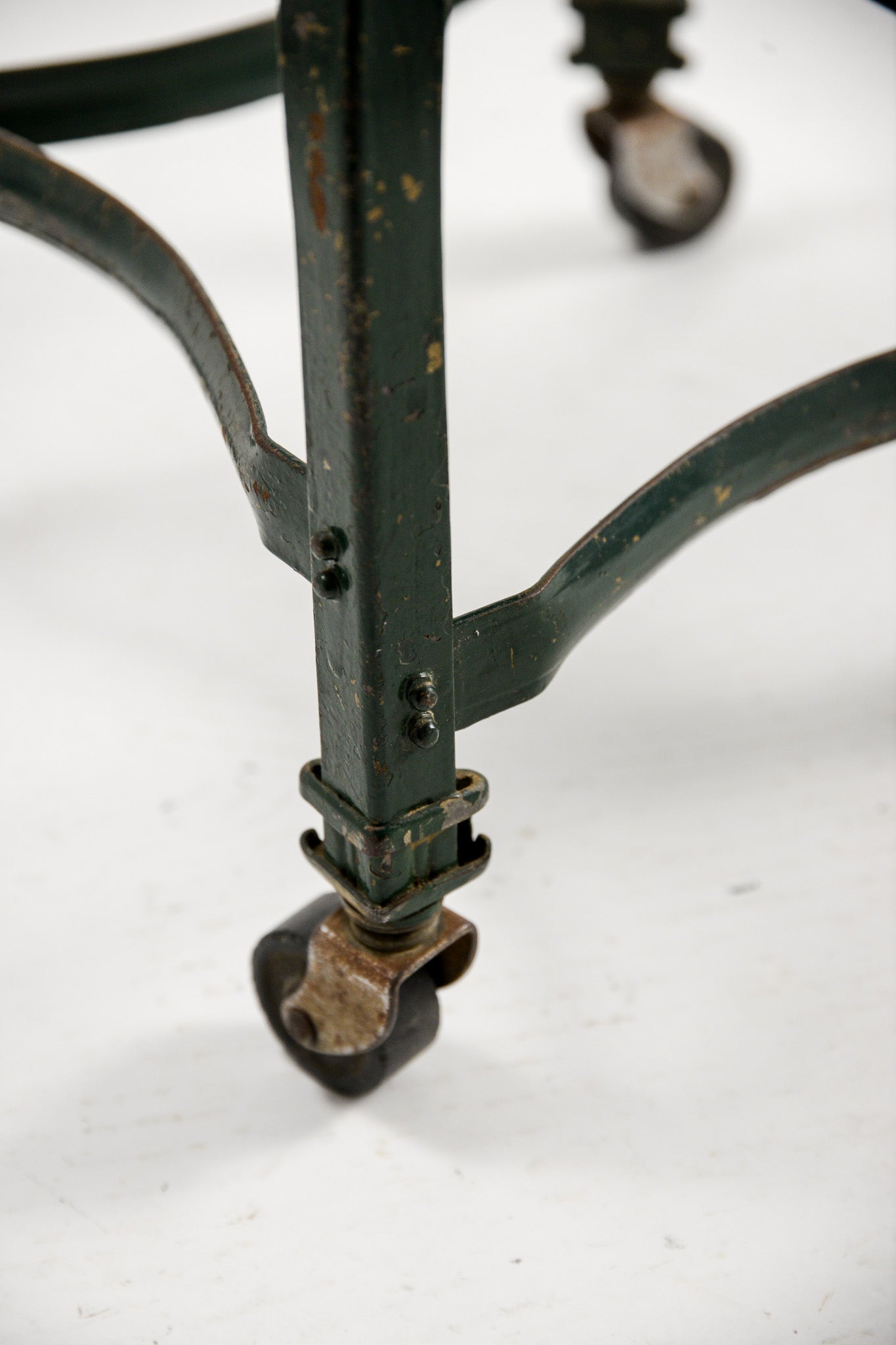 Industrial Swivel Chair / インダストリアル スウィベル チェア