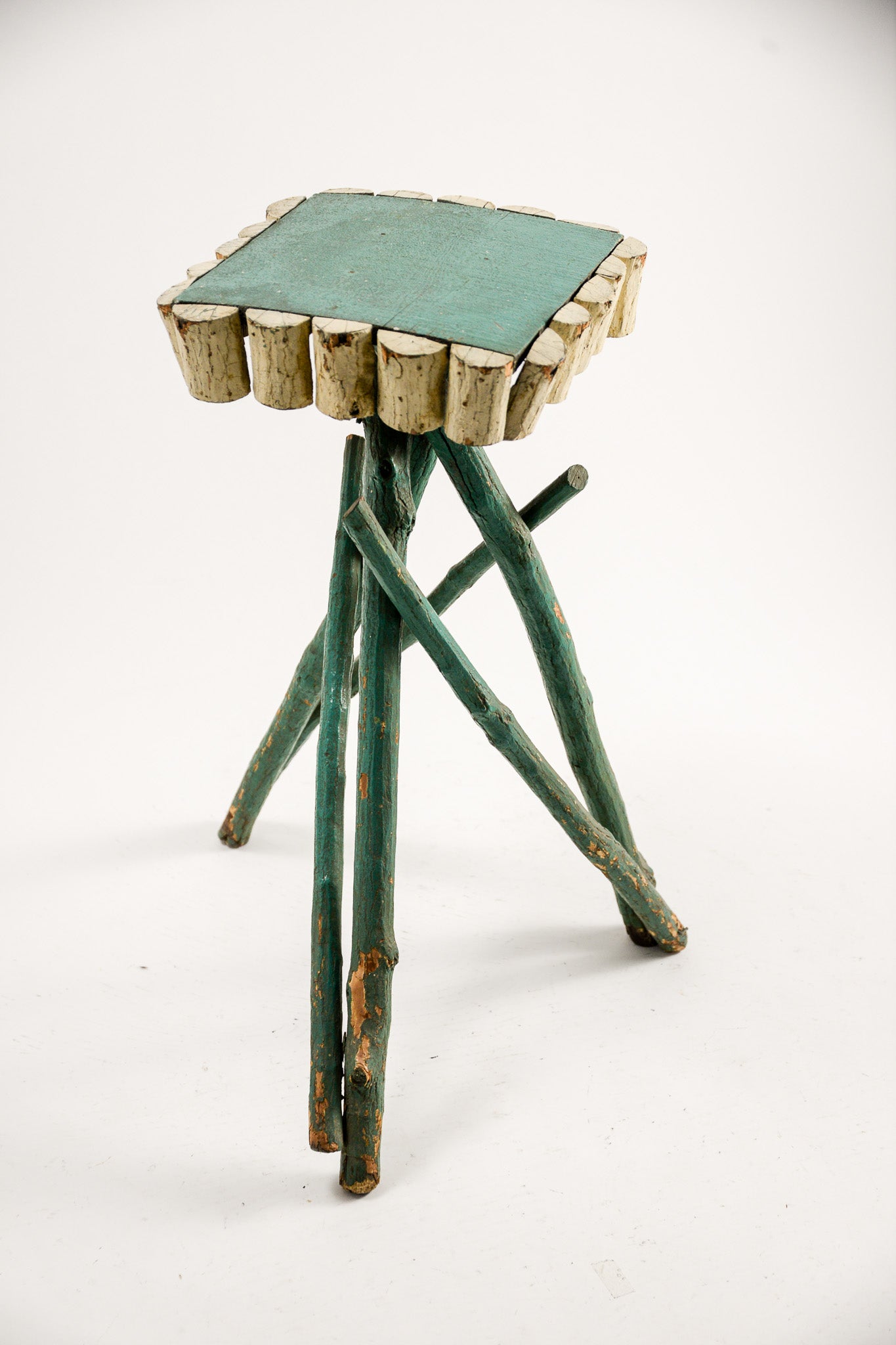 Wooden Display Stand / 木製飾り台