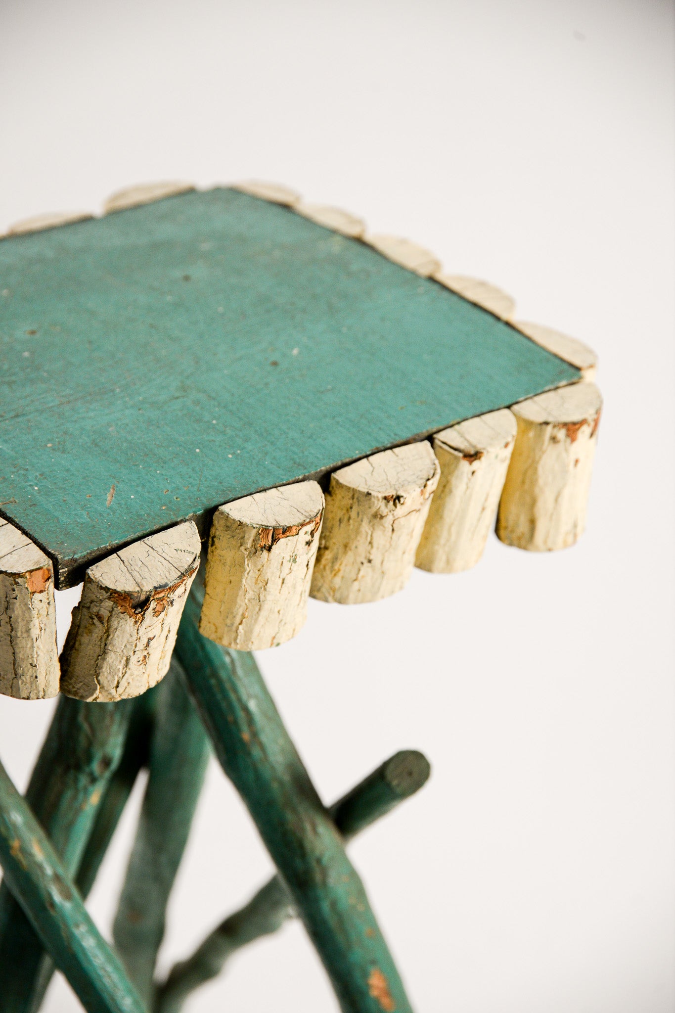 Wooden Display Stand / 木製飾り台