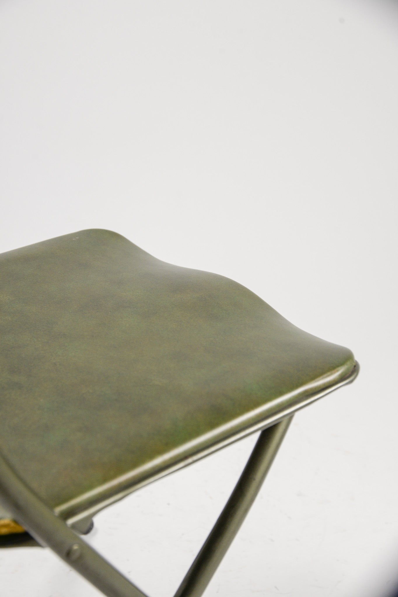Metal Folding Chair / メタル折りたたみ椅子