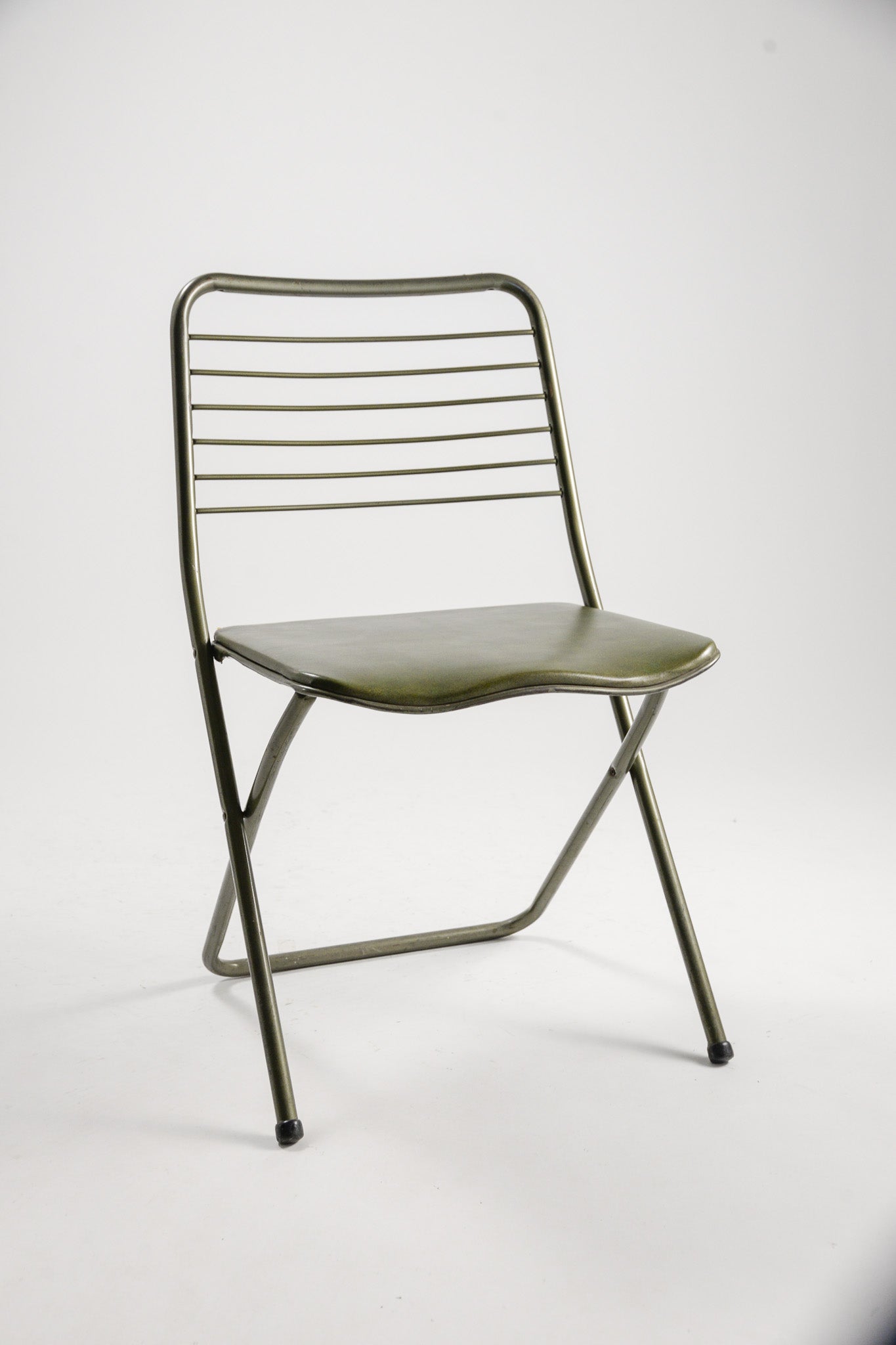 Metal Folding Chair / メタル折りたたみ椅子