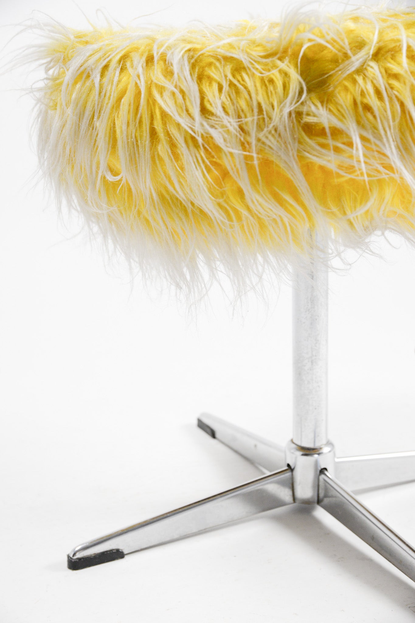 MOFU MOFU Stool Yellow / モフモフ スツール