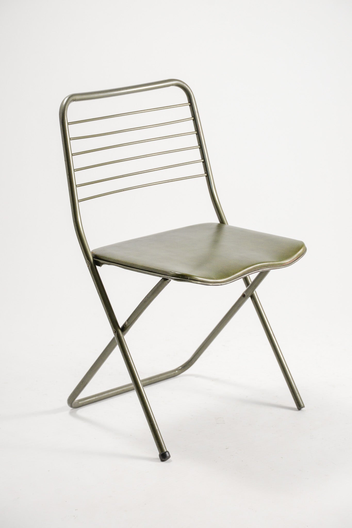 Metal Folding Chair / メタル折りたたみ椅子