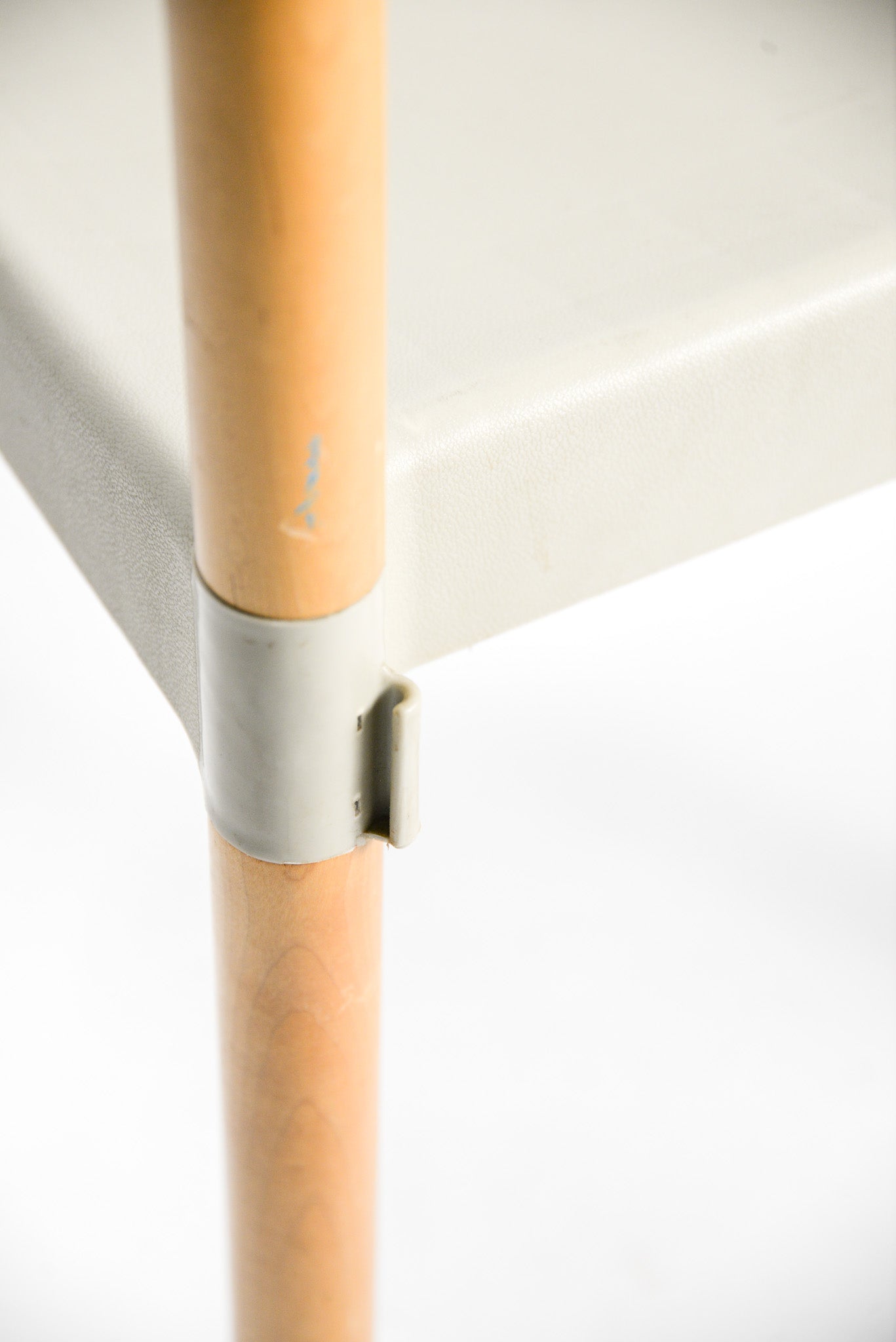 Stacking The Strax chair by CASARA / スタッキング Straxチェア CASARA