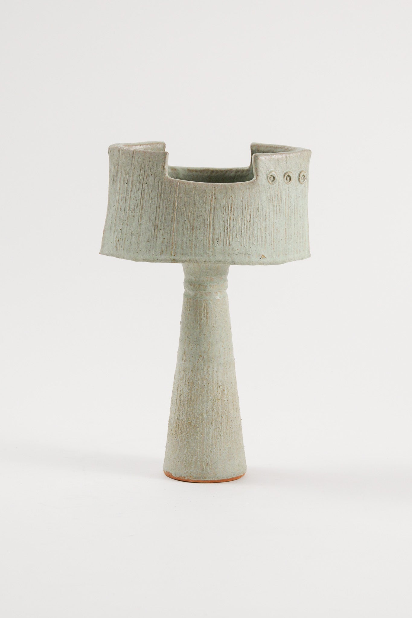 Ceramic Pedestal Stand / 高杯型の陶器