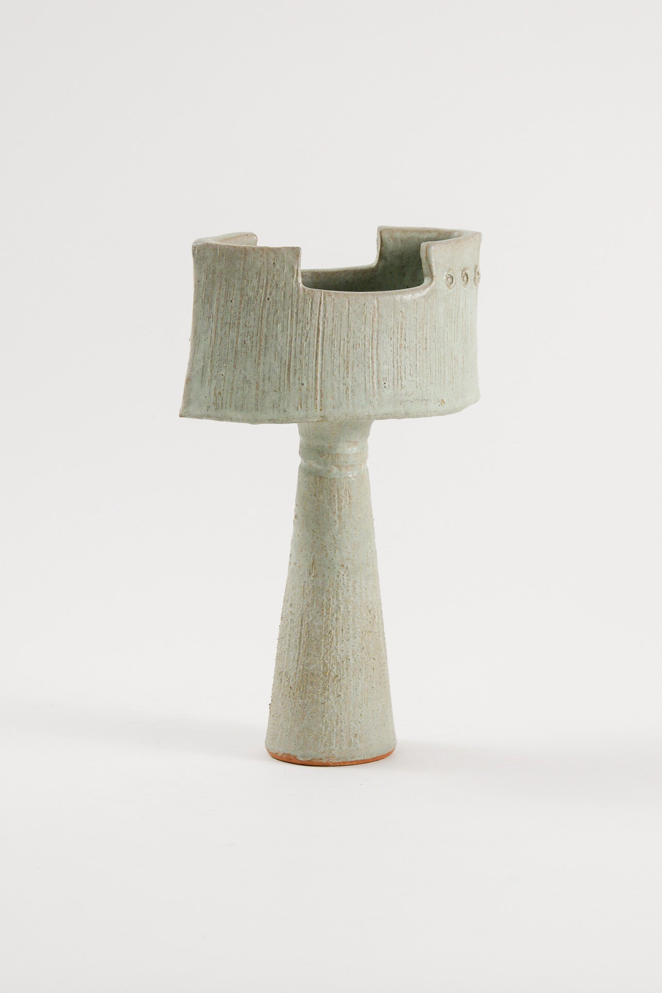 Ceramic Pedestal Stand / 高杯型の陶器